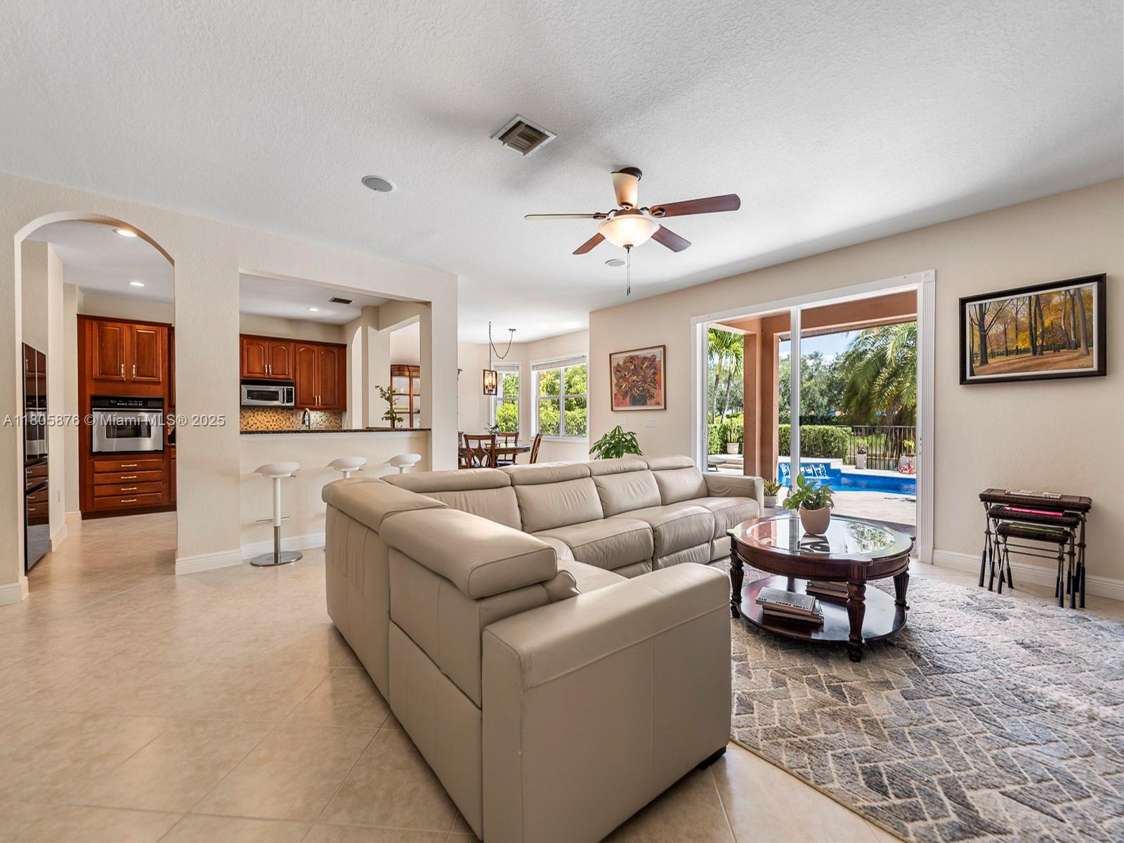 Weston, Florida, 33332, United States, 5 Bedrooms Bedrooms, ,5 BathroomsBathrooms,Residential,For Sale,1826480