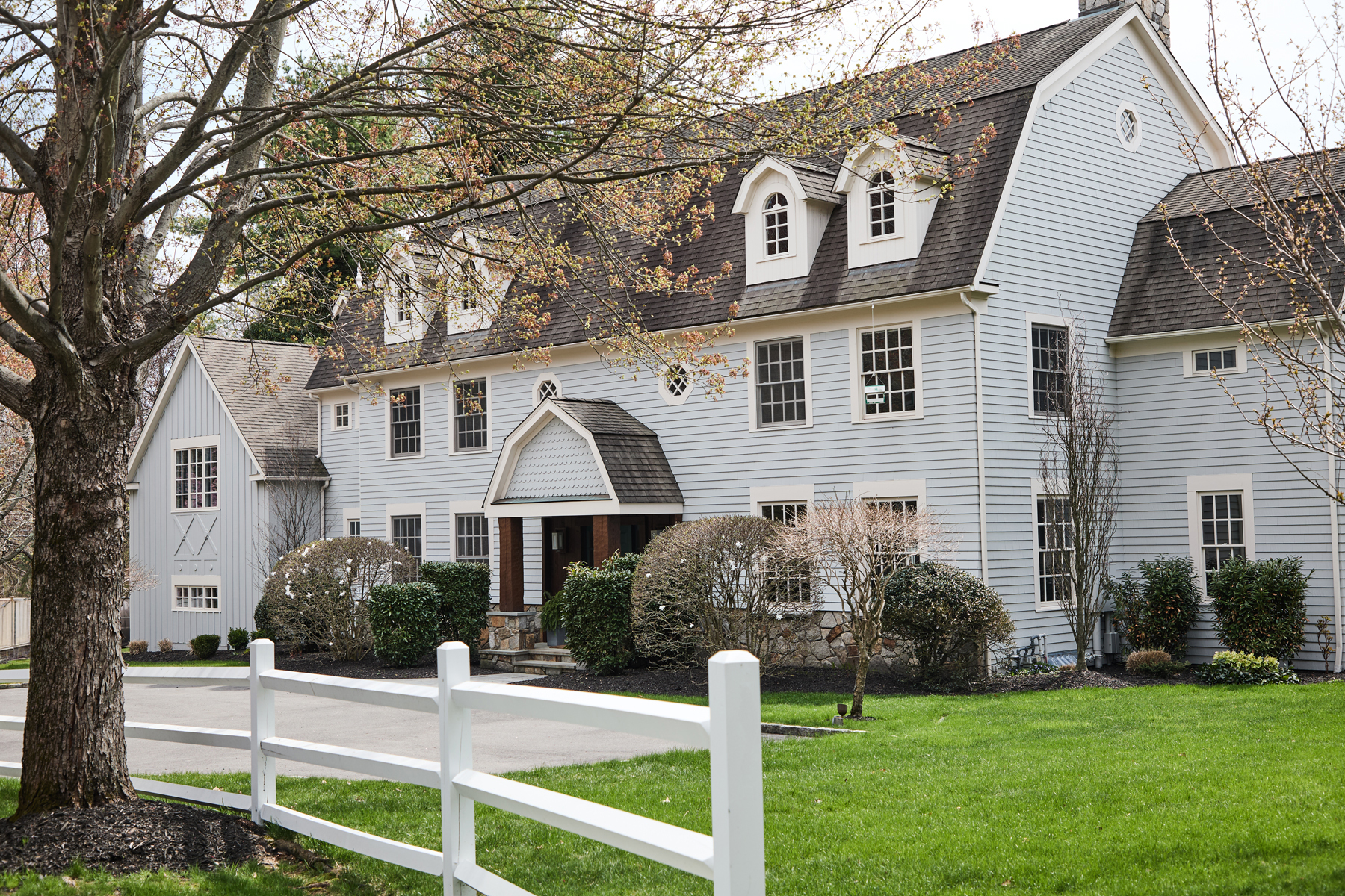  Sophisticated Architecture and Bucolic Charm - 物件實景