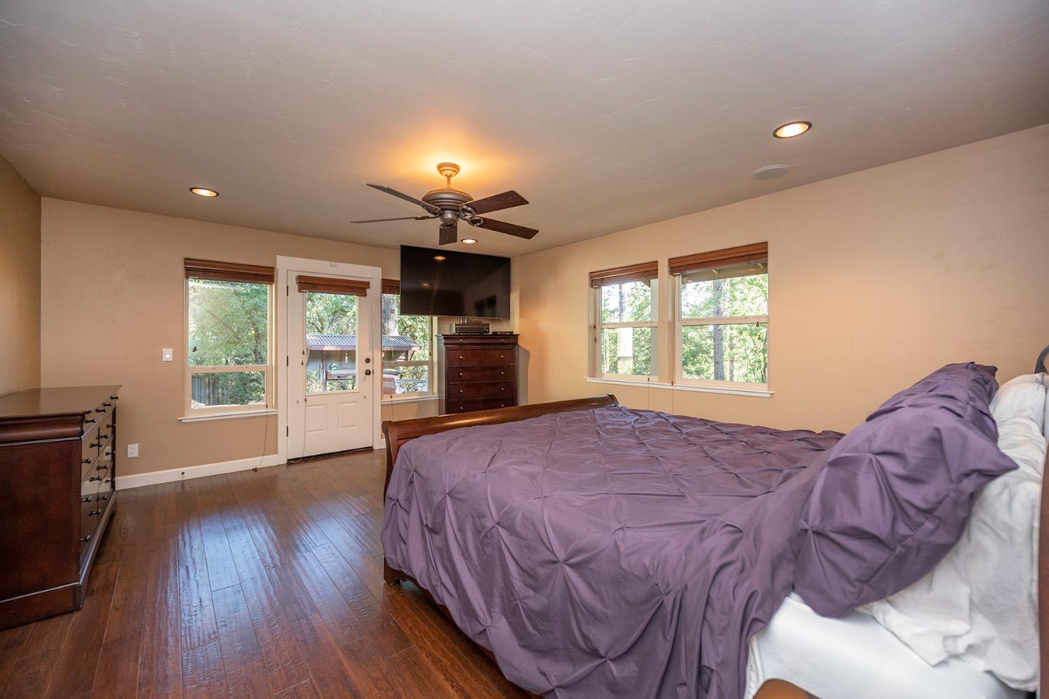 Placerville, California, 95667, United States, 3 Bedrooms Bedrooms, ,3 BathroomsBathrooms,Residential,For Sale,1937817