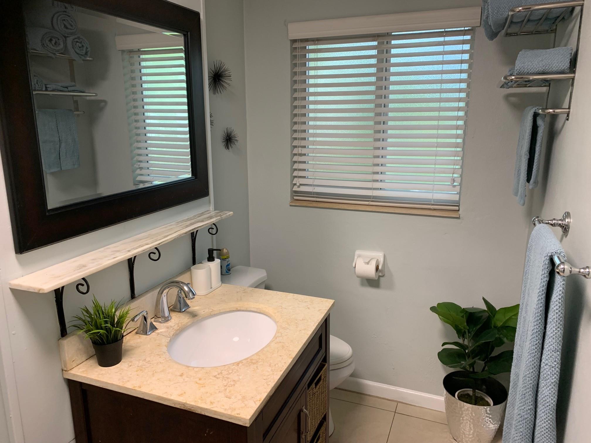 Oakland Park, Florida, 33334, United States, 4 Bedrooms Bedrooms, ,3 BathroomsBathrooms,Residential,For Sale,1976446