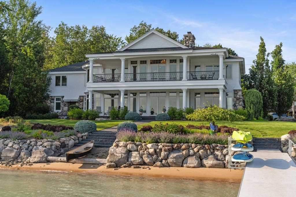 Boyne City, Michigan, 49712, United States, 5 Bedrooms Bedrooms, ,6 BathroomsBathrooms,Residential,For Sale,1890151