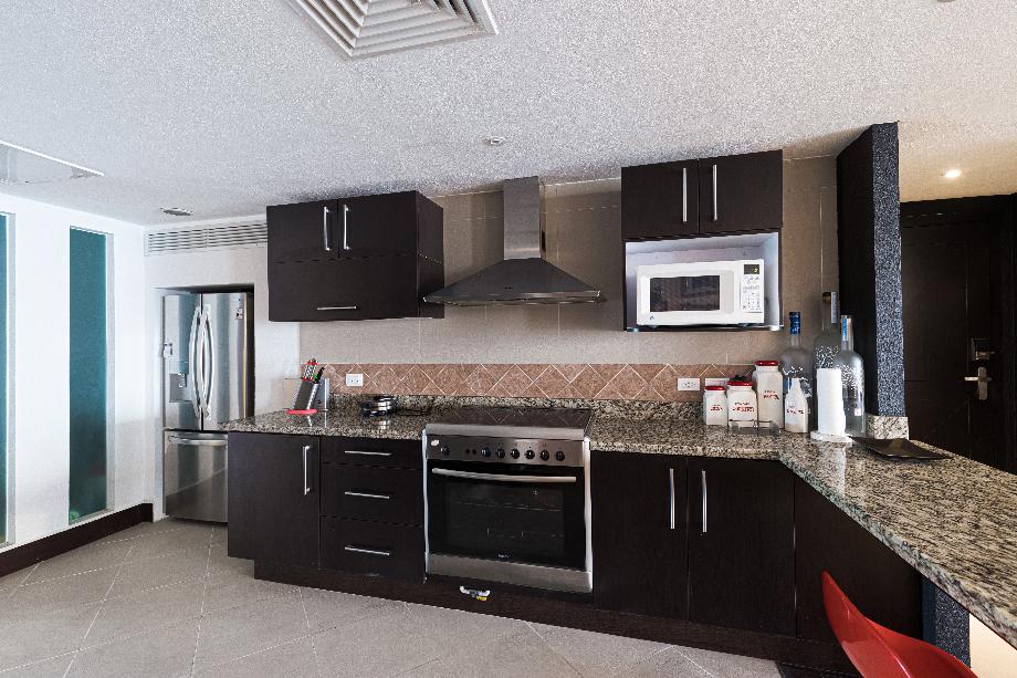 Fransisco M Asencio, Puerto Vallarta, Jalisco, 48333, Mexico, 4 Bedrooms Bedrooms, ,4 BathroomsBathrooms,Residential,For Sale,Fransisco M Asencio,1425091