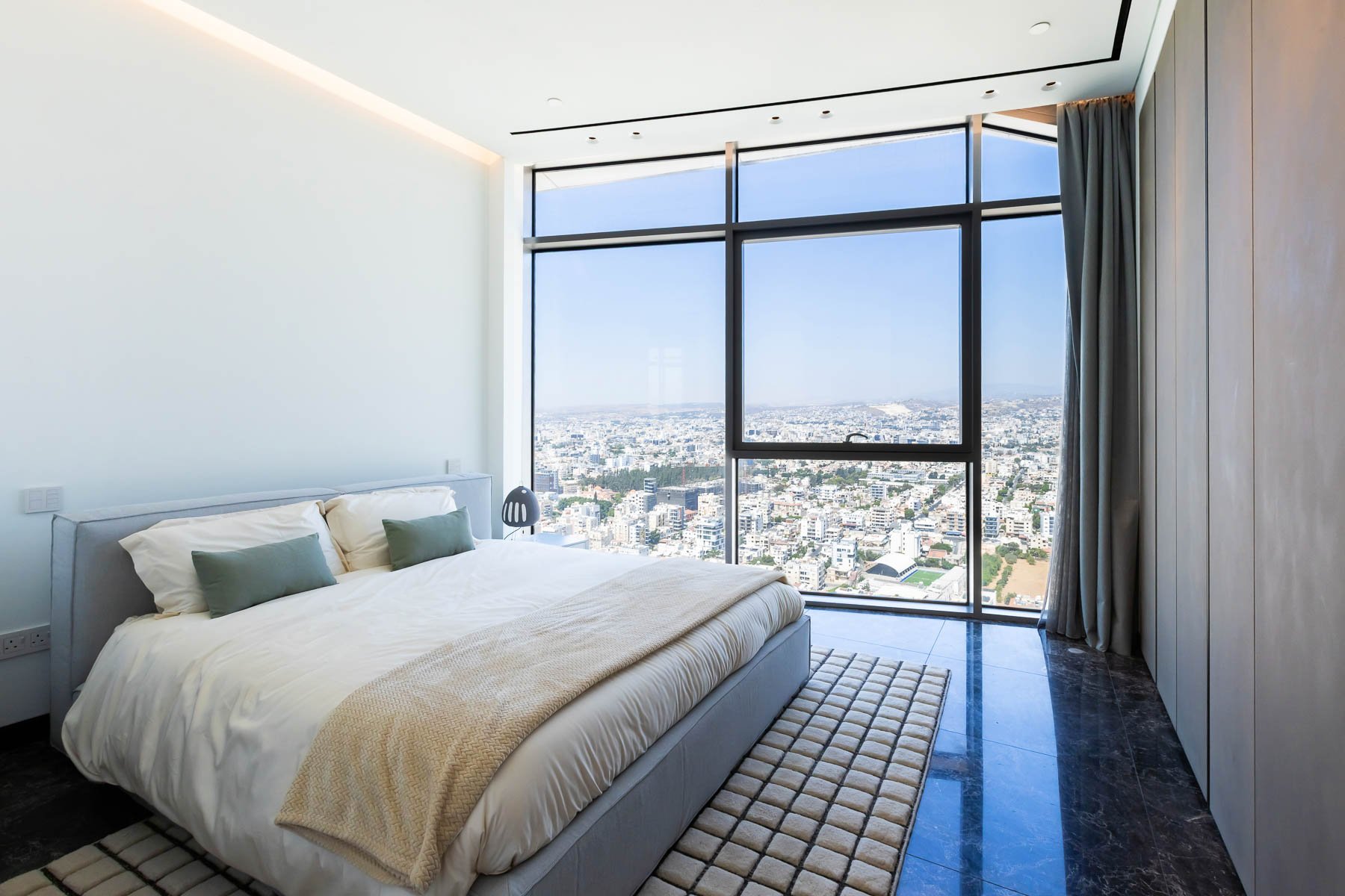  Beachfront Whole-Floor Sky Residence Panoramic Sea Views in Limassol - 物件實景