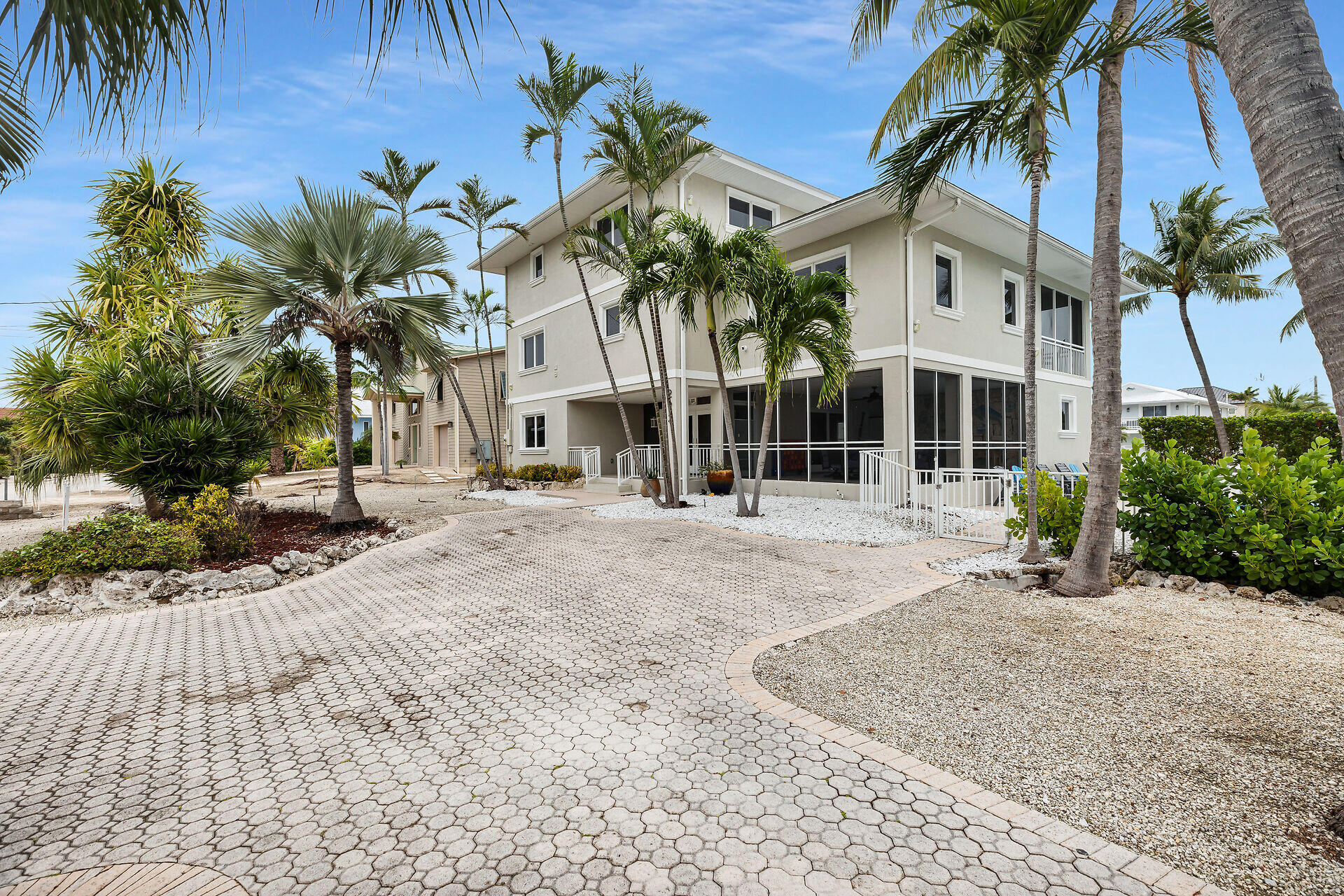 MARATHON, Florida, 33050, United States, 5 Bedrooms Bedrooms, ,3 BathroomsBathrooms,Residential,For Sale,1691478