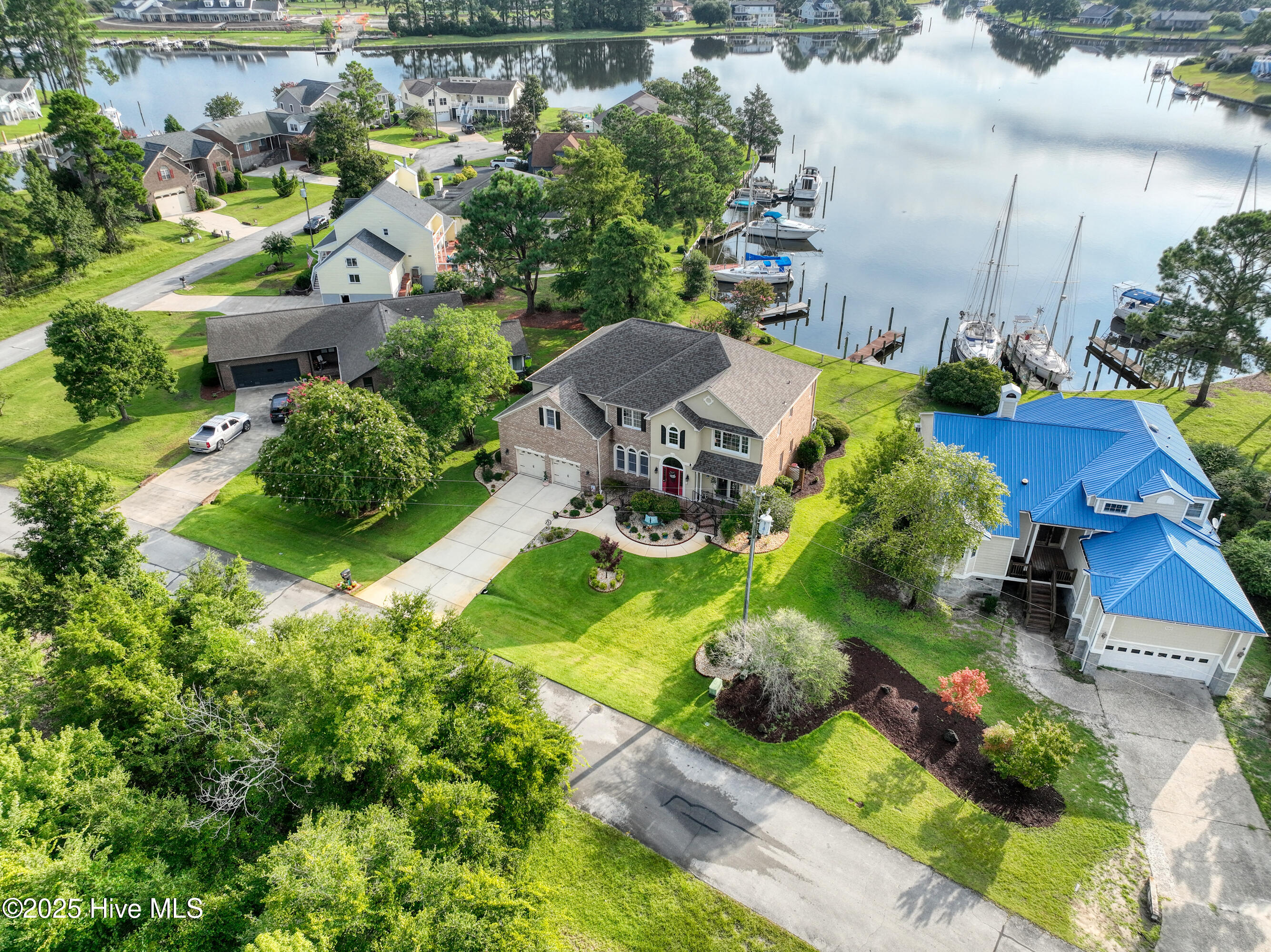New Bern, North Carolina, 28560, United States, 4 Bedrooms Bedrooms, ,3 BathroomsBathrooms,Residential,For Sale,1907556