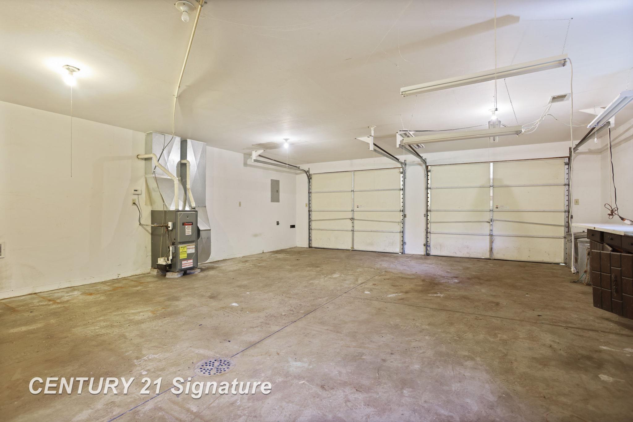 Chesaning, Michigan, 48616, United States, 4 Bedrooms Bedrooms, ,3 BathroomsBathrooms,Residential,For Sale,1980512