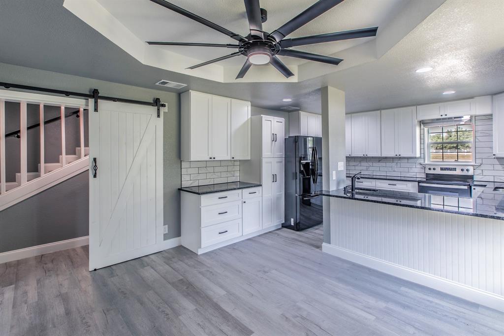 Woodway, Texas, 76712, United States, 4 Bedrooms Bedrooms, ,3 BathroomsBathrooms,Residential,For Sale,1981291