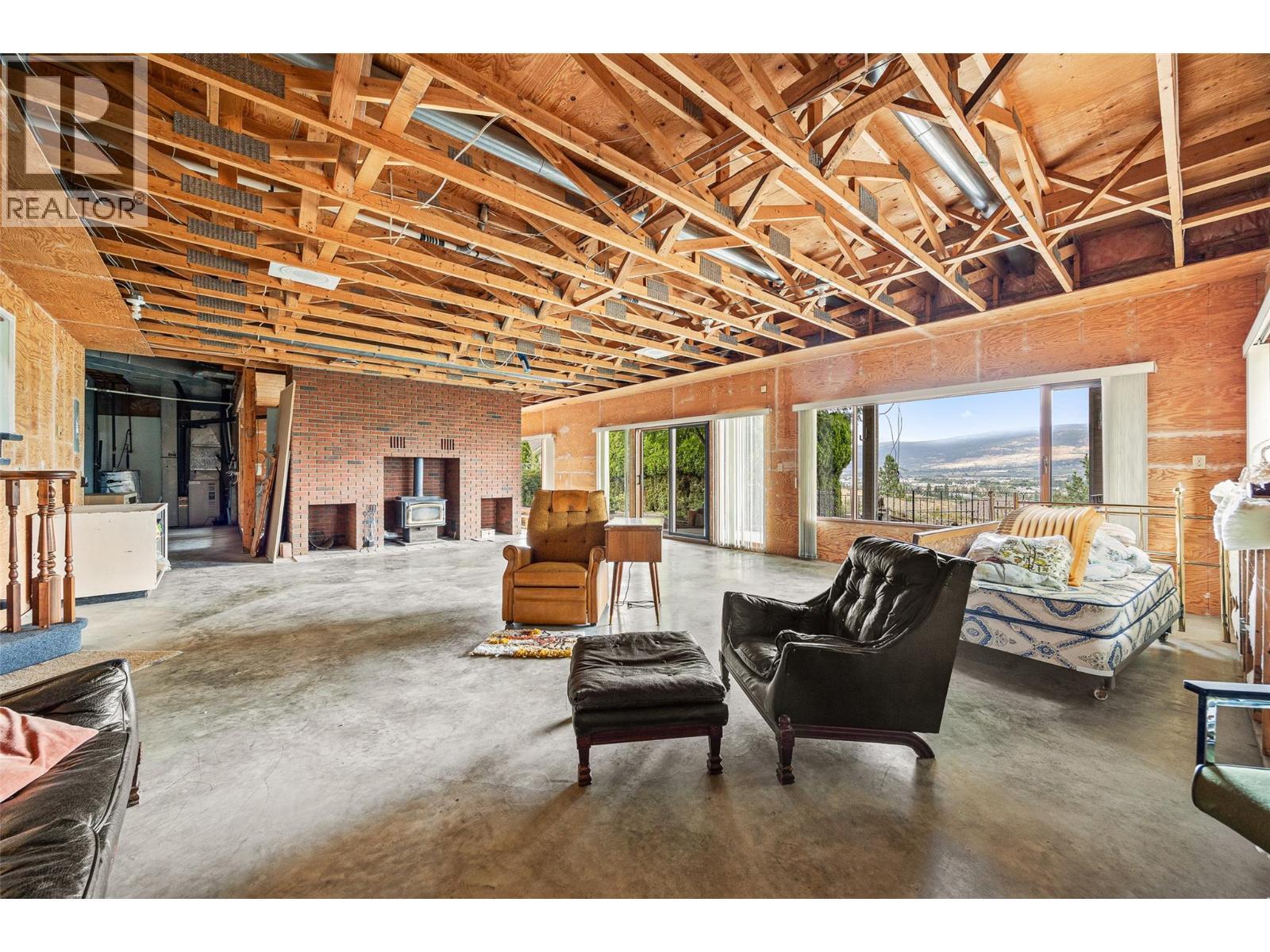 KELOWNA, British Columbia, V1V 1J5, CA, 2 Bedrooms Bedrooms, ,2 BathroomsBathrooms,Residential,For Sale,1948319