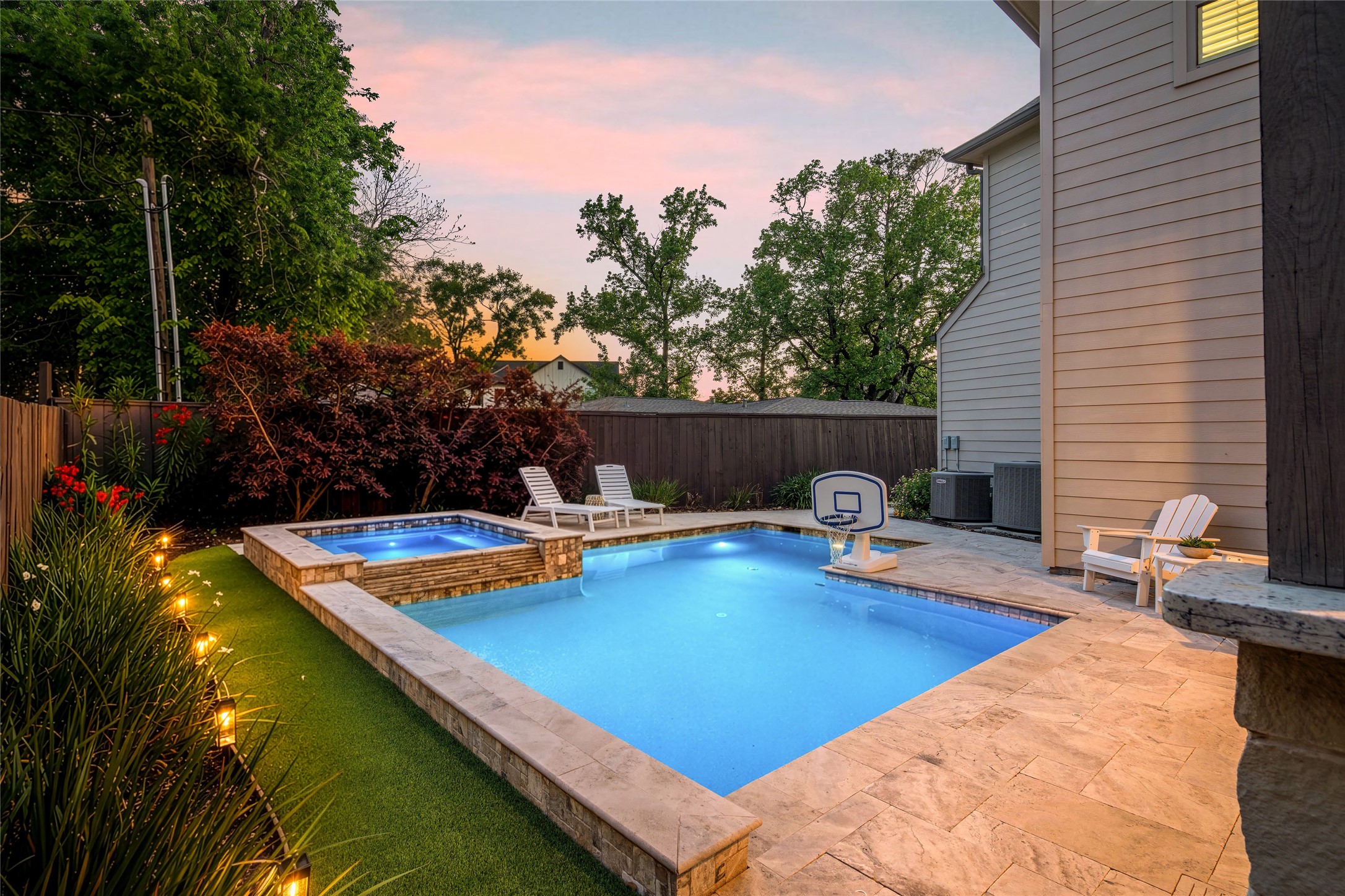  1045 Rosepoint Street - 物件實景