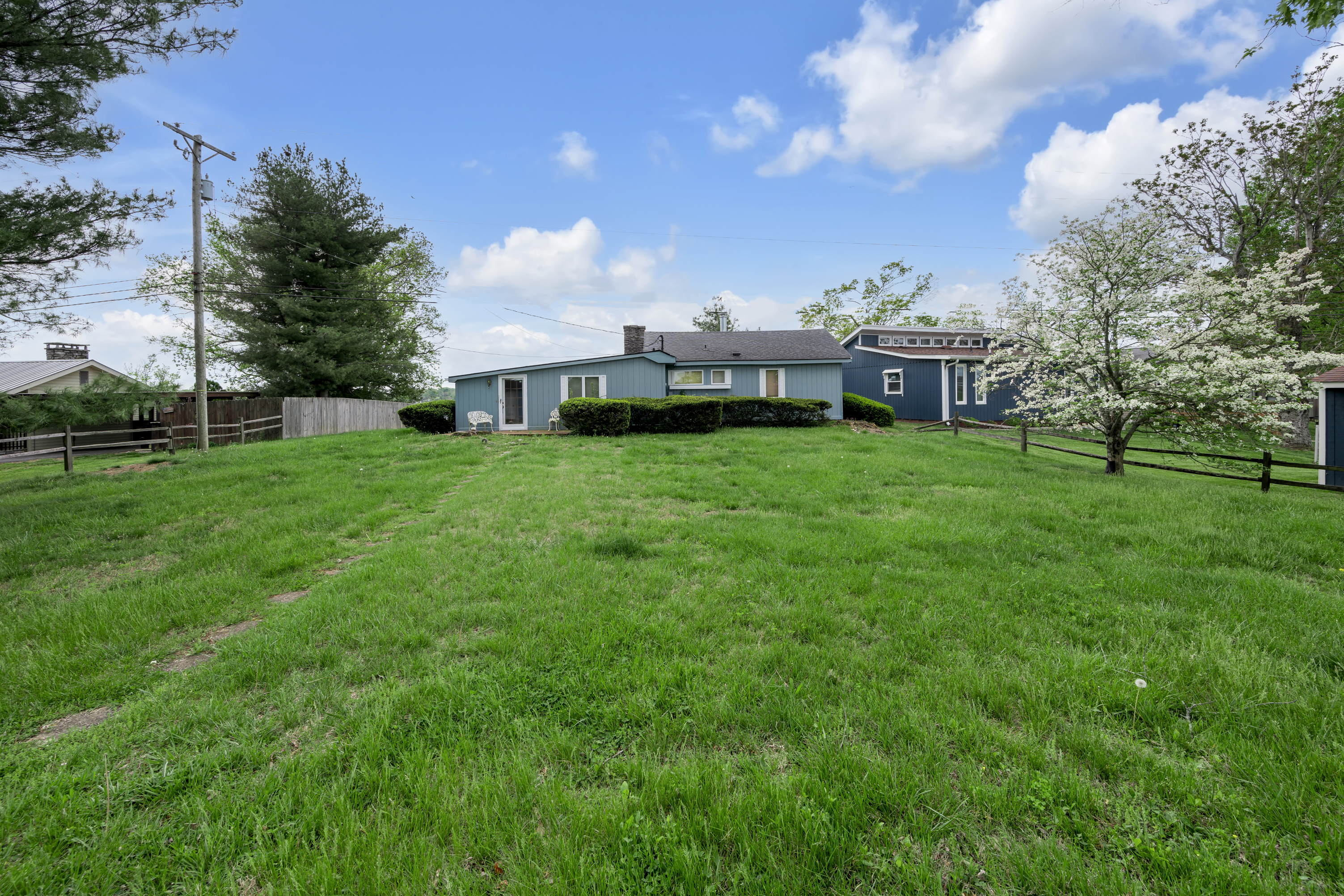  512 Chimney Rock Road - 物件實景