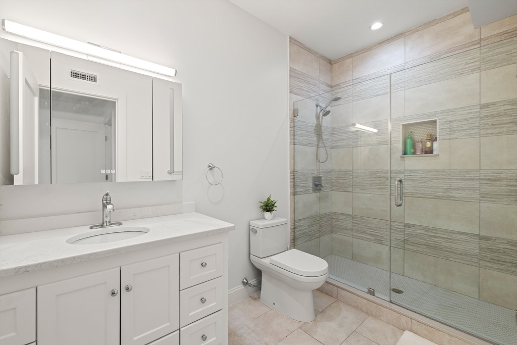 Braintree, Massachusetts, 02184, United States, 2 Bedrooms Bedrooms, ,2 BathroomsBathrooms,Residential,For Sale,2003419