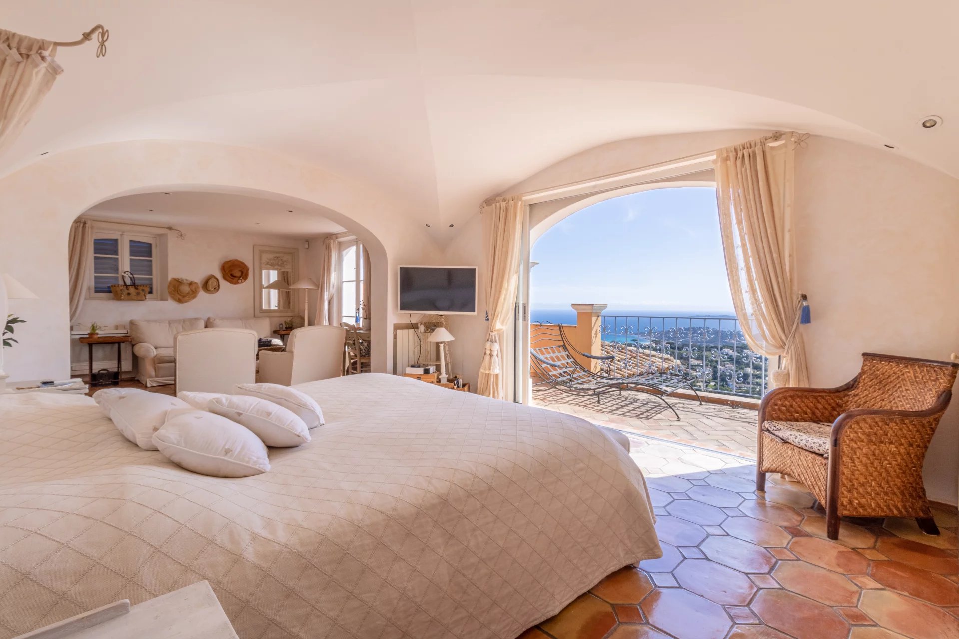 Sainte-Maxime, Provence-Alpes-Côte d’Azur, 83120, FR, 6 Bedrooms Bedrooms, ,7 BathroomsBathrooms,Residential,For Sale,1570593