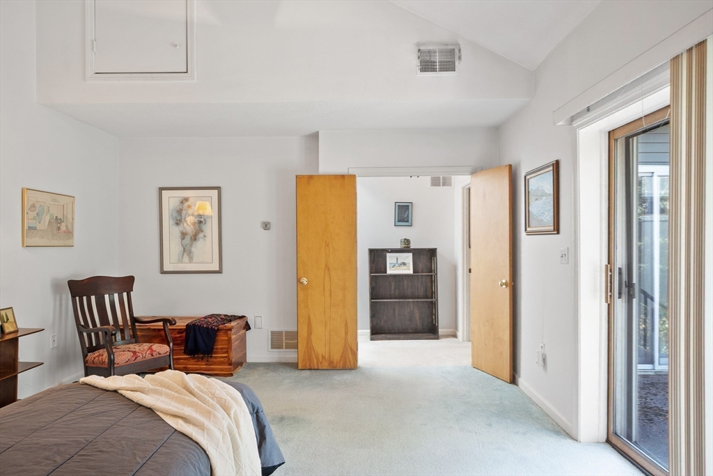 Salem, Massachusetts, 01970, United States, 2 Bedrooms Bedrooms, ,3 BathroomsBathrooms,Residential,For Sale,1932655