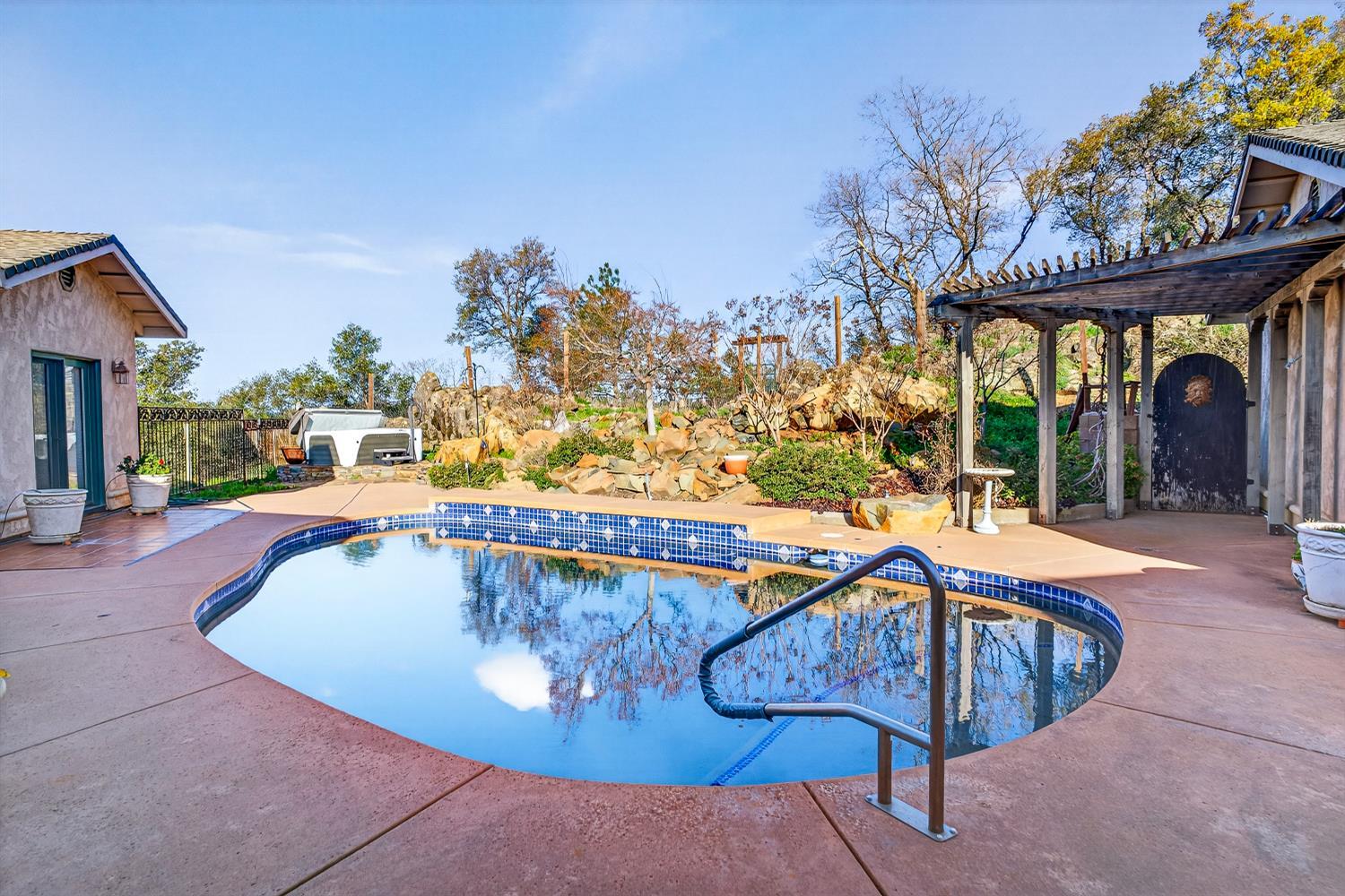 Grass Valley, California, 95949, United States, 3 Bedrooms Bedrooms, ,3 BathroomsBathrooms,Residential,For Sale,2048719