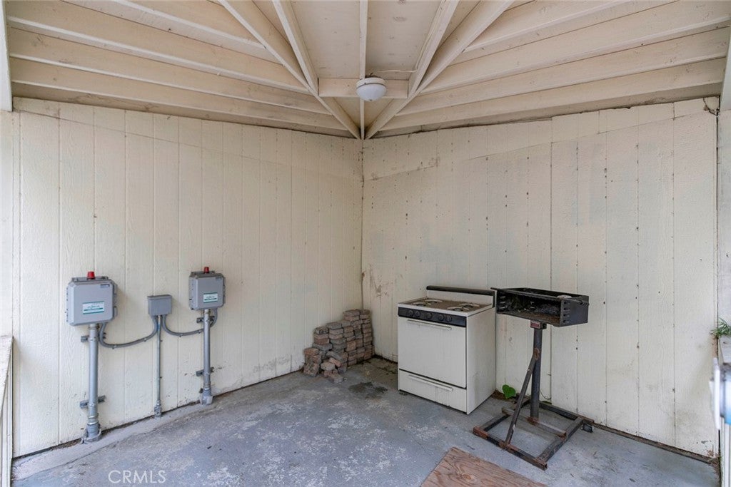 Los Angeles, California, 90029, United States, ,Residential,For Sale,1940397