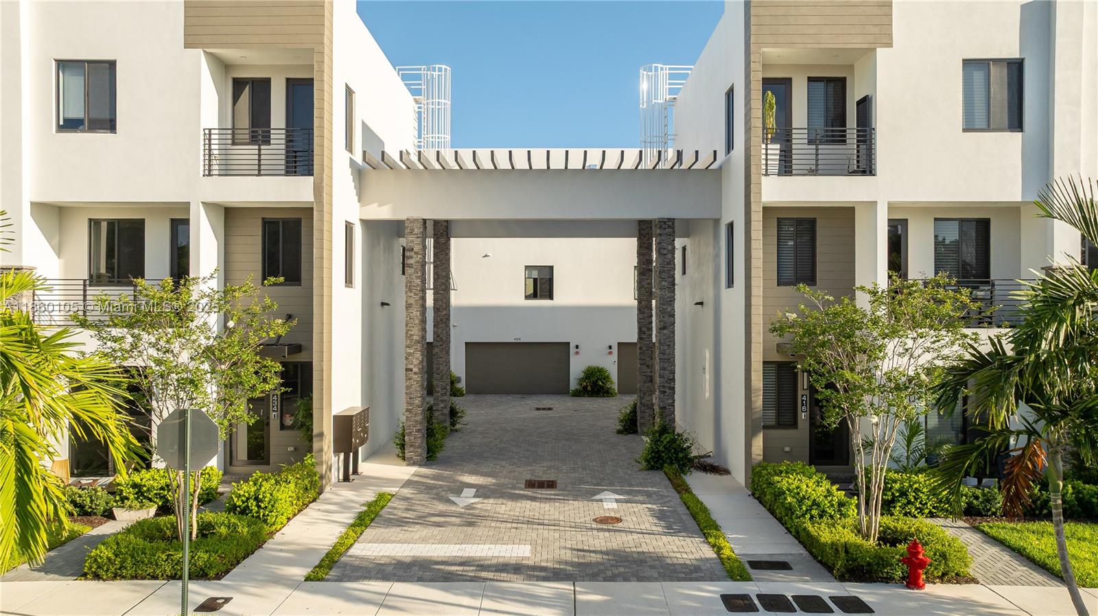 Fort Lauderdale, Florida, 33316, United States, 3 Bedrooms Bedrooms, ,4 BathroomsBathrooms,Residential,For Sale,1920890