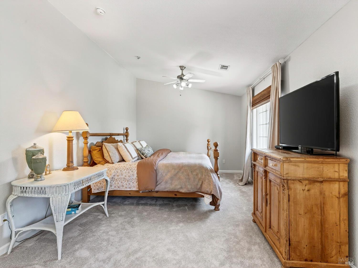 Napa, California, 94558, United States, 4 Bedrooms Bedrooms, ,3 BathroomsBathrooms,Residential,For Sale,1987902