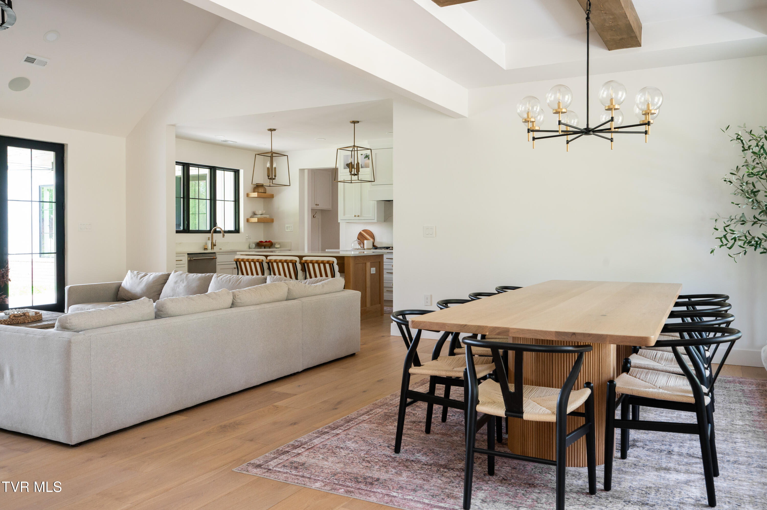 Kingsport, Tennessee, 37664, United States, 4 Bedrooms Bedrooms, ,4 BathroomsBathrooms,Residential,For Sale,1981214