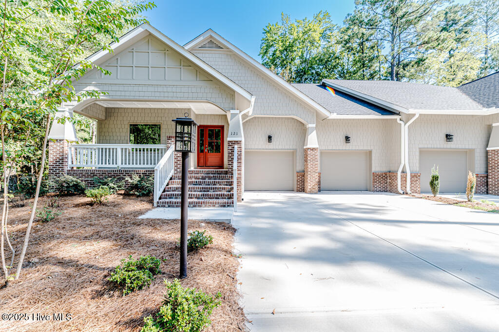 Pinehurst, North Carolina, 28374, United States, 4 Bedrooms Bedrooms, ,4 BathroomsBathrooms,Residential,For Sale,1896102