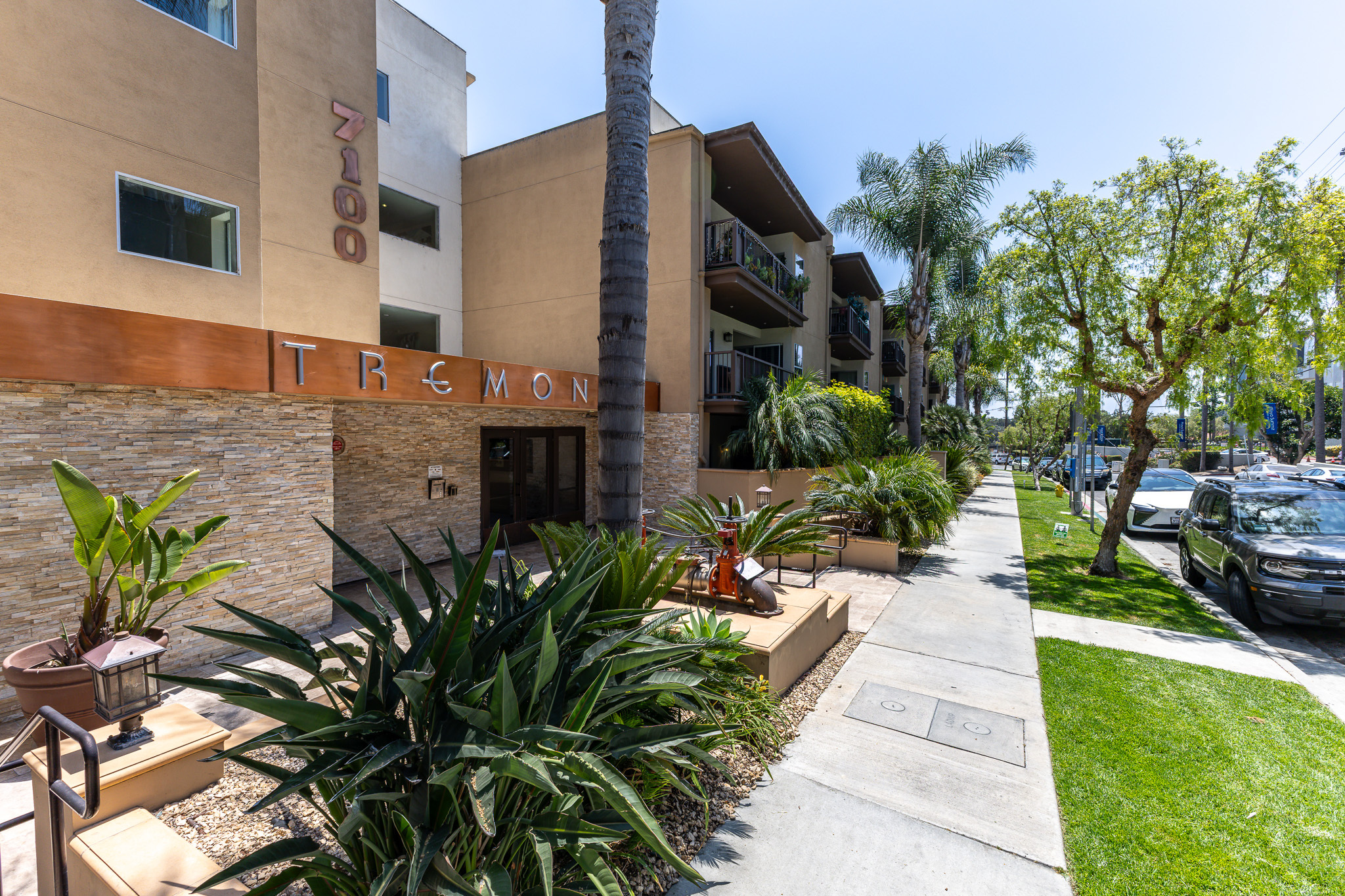  7100 Alvern St - 物件實景