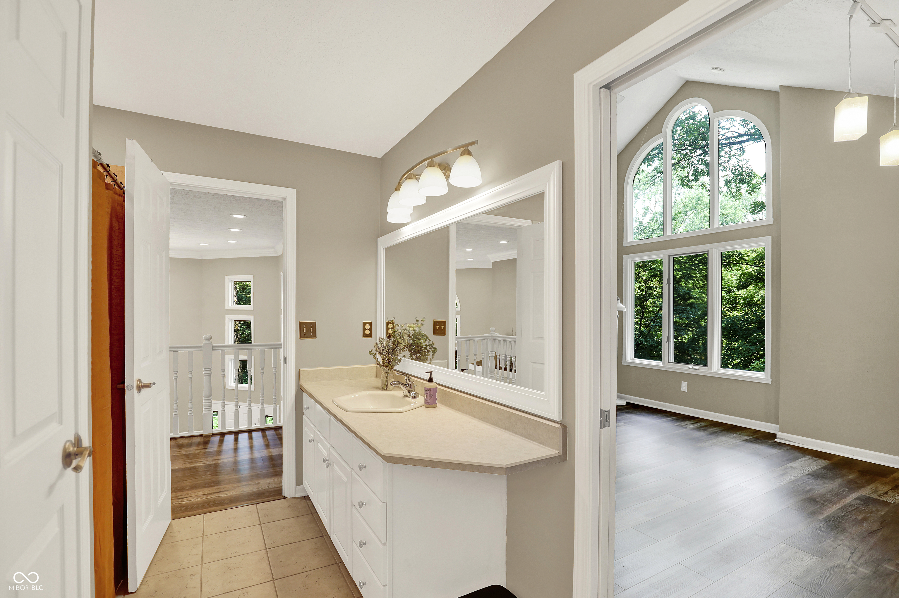 Indianapolis, Indiana, 46240, United States, 4 Bedrooms Bedrooms, ,3 BathroomsBathrooms,Residential,For Sale,1974215