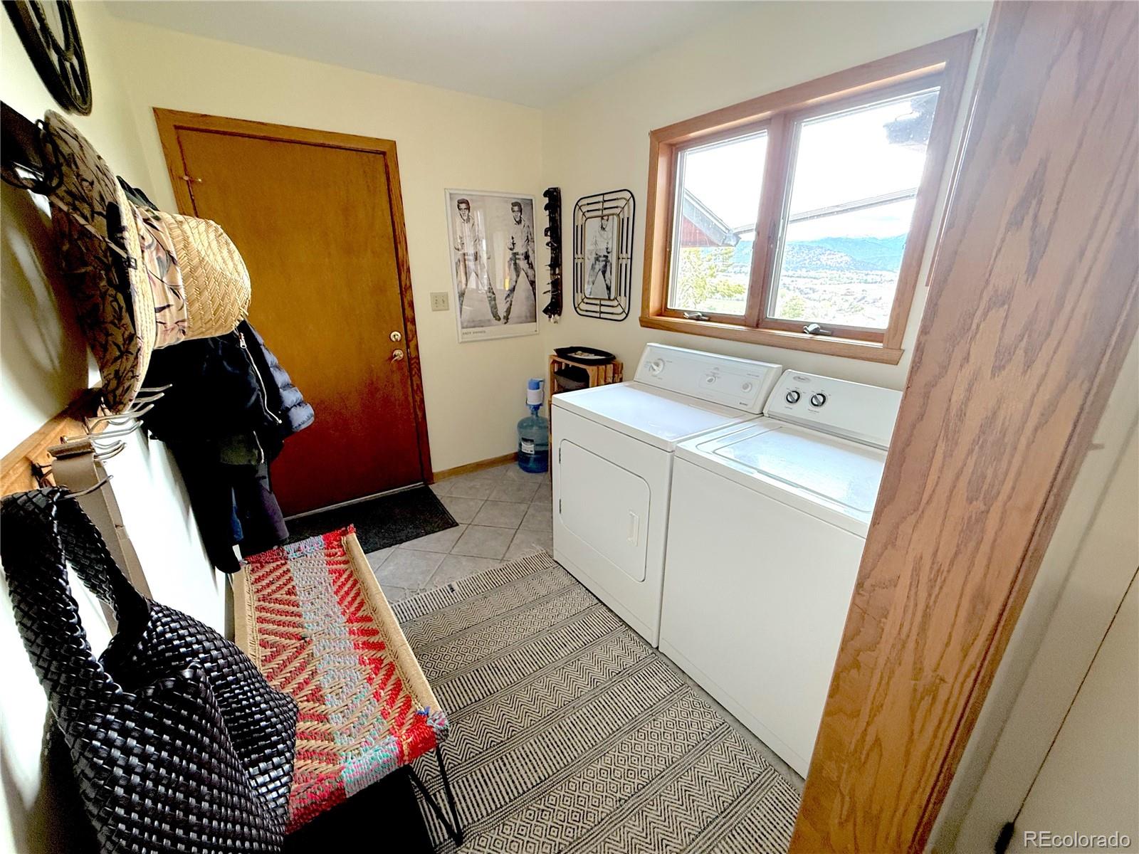 Howard, Colorado, 81233, United States, 3 Bedrooms Bedrooms, ,1 BathroomBathrooms,Residential,For Sale,1921961