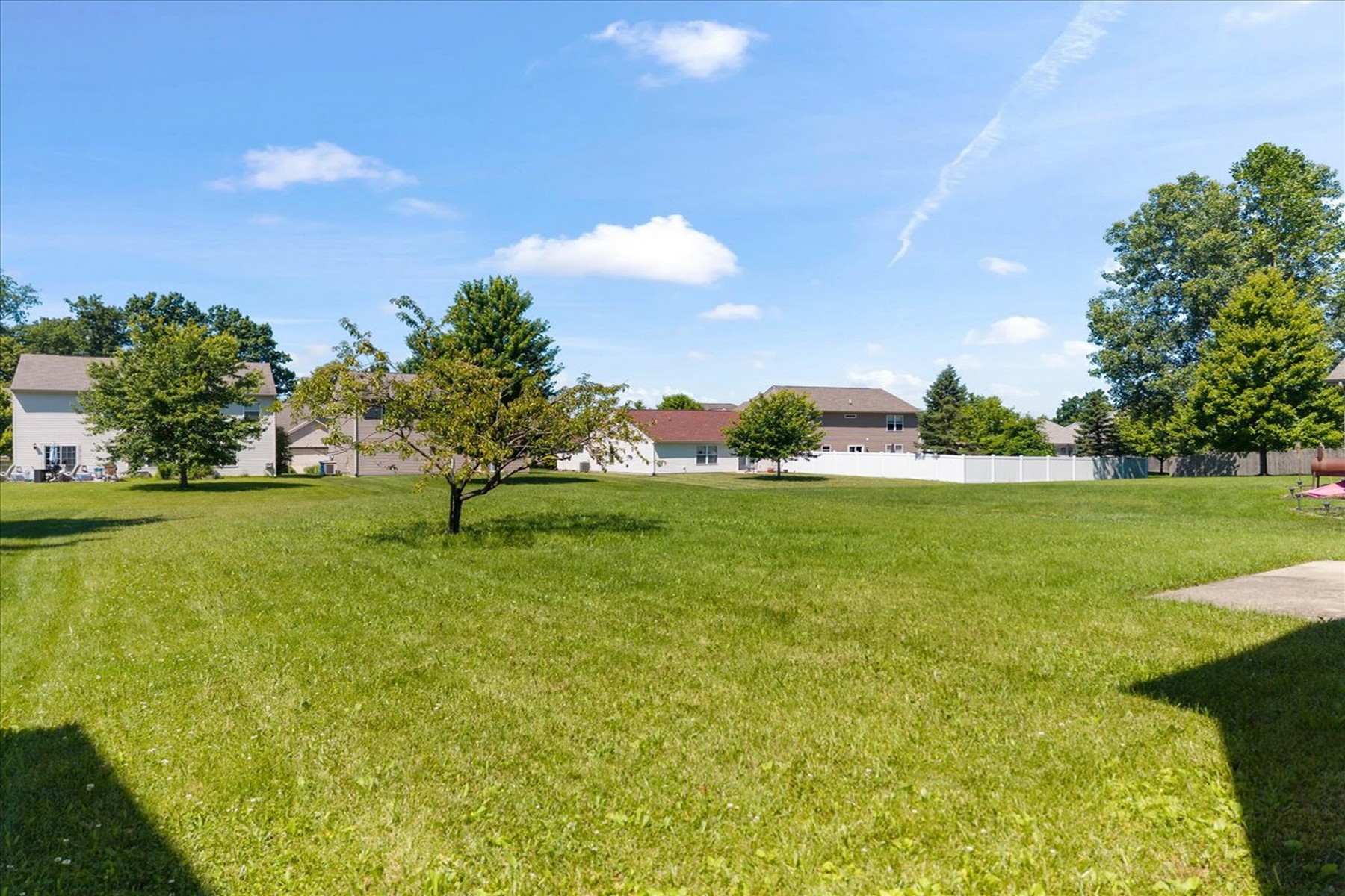  Completely Remodeled Four Bedroom Home on Oversized Lot - 物件實景