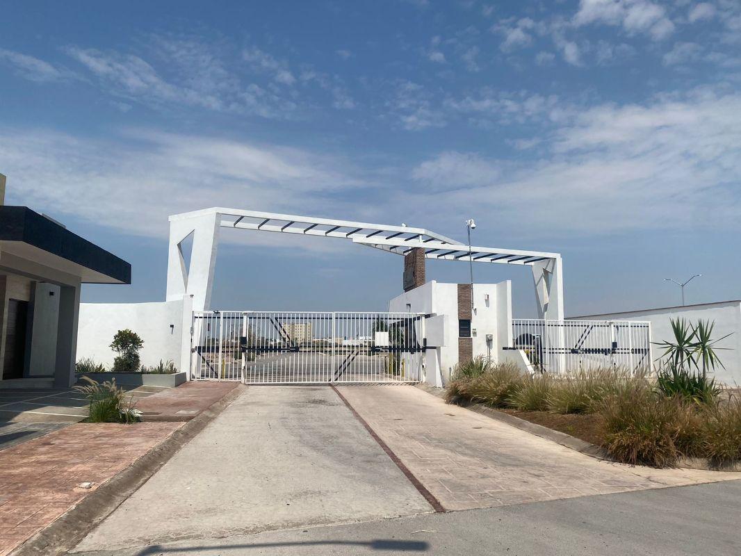 CAMPI?A CORDOVESA, Torreón, Coahuila de Zaragoza, 27018, Mexico, 3 Bedrooms Bedrooms, ,3 BathroomsBathrooms,Residential,For Sale,CAMPI?A CORDOVESA,1624799