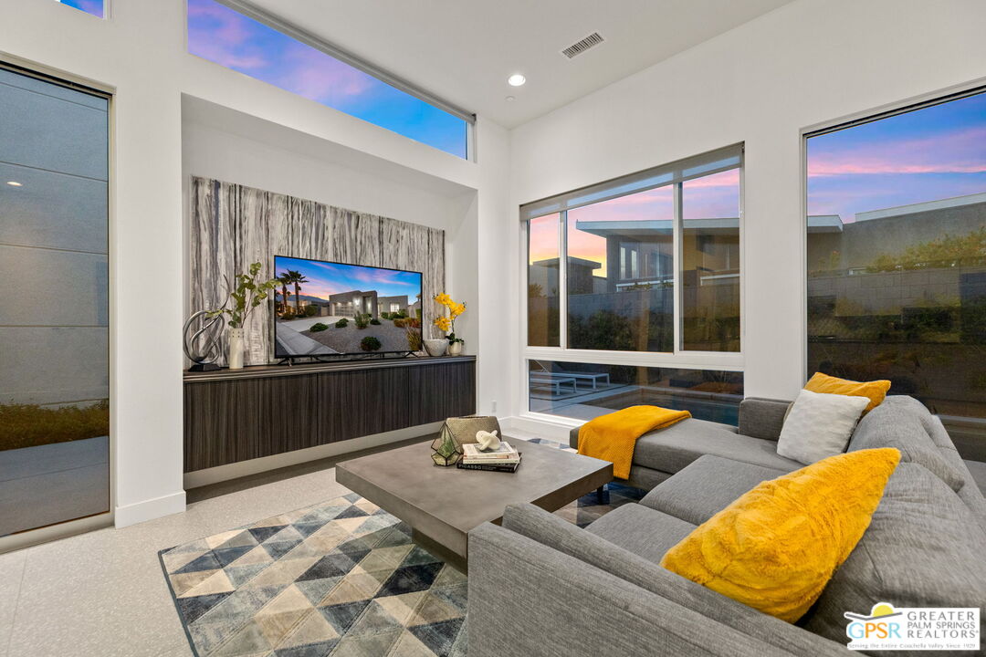 Palm Springs, California, 92262, United States, 3 Bedrooms Bedrooms, ,3 BathroomsBathrooms,Residential,For Sale,1927236