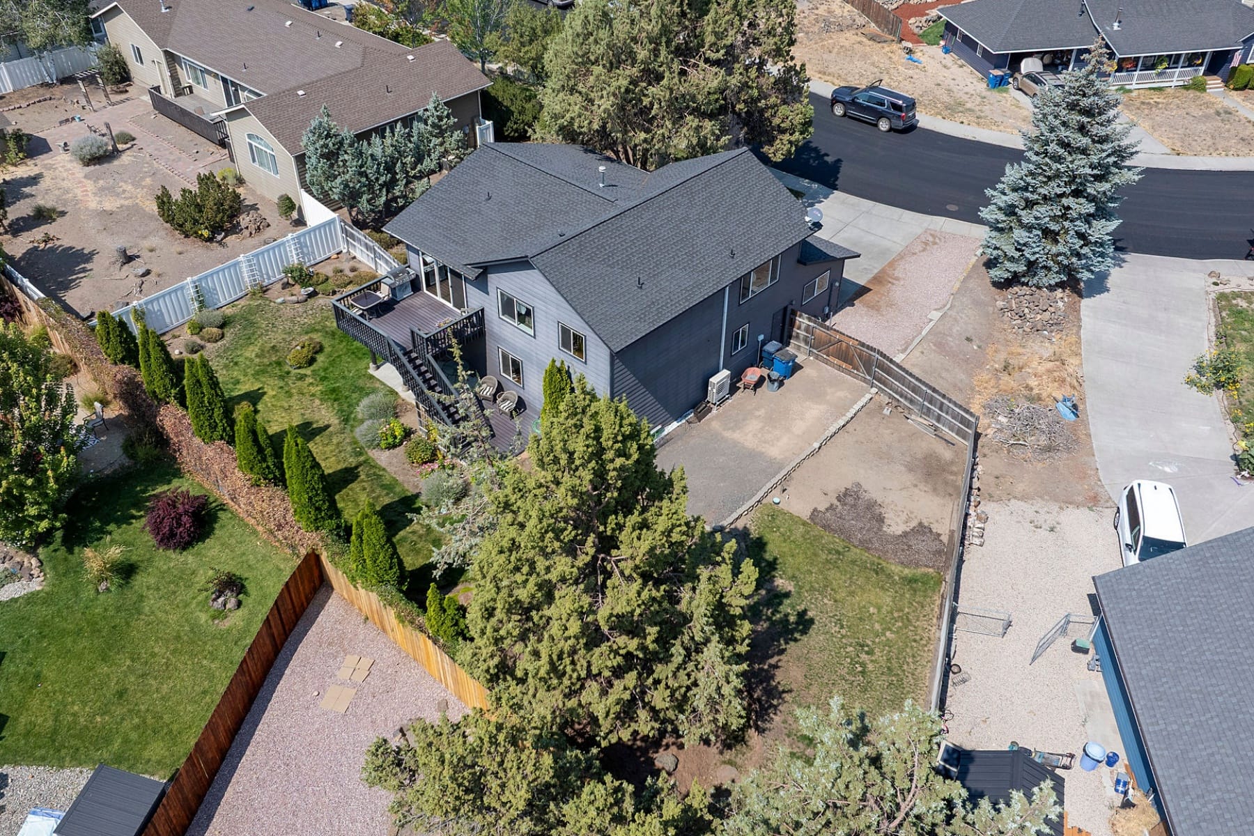  2350 SW Indian Avenue Redmond, OR 97756 - 物件實景