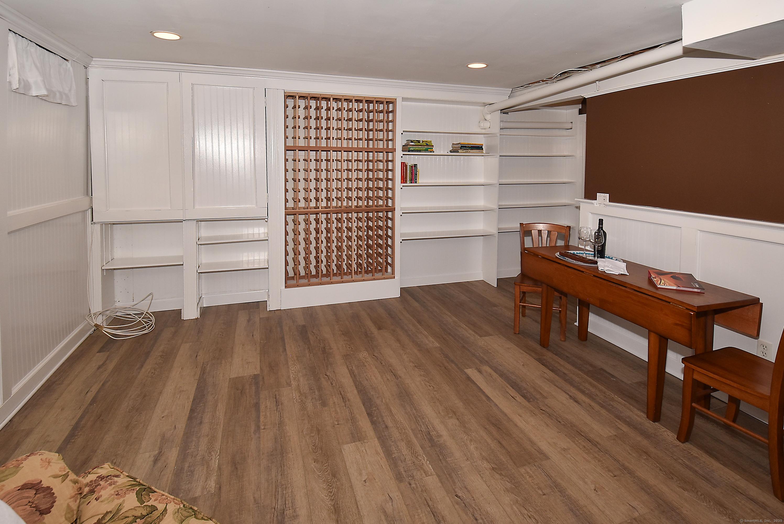 Windsor, Connecticut, 06095, United States, 4 Bedrooms Bedrooms, ,3 BathroomsBathrooms,Residential,For Sale,1936902