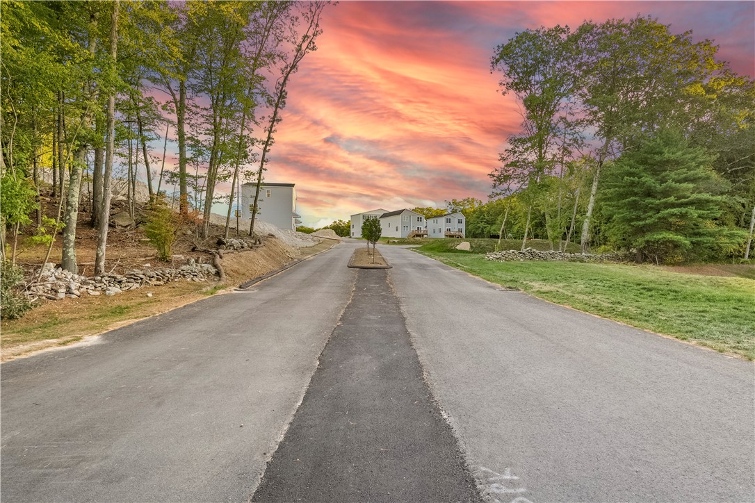 Smithfield, Rhode Island, 02917, United States, 3 Bedrooms Bedrooms, ,3 BathroomsBathrooms,Residential,For Sale,1926562