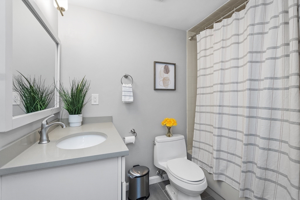 Medford, Massachusetts, 02155, United States, 2 Bedrooms Bedrooms, ,2 BathroomsBathrooms,Residential,For Sale,1939761