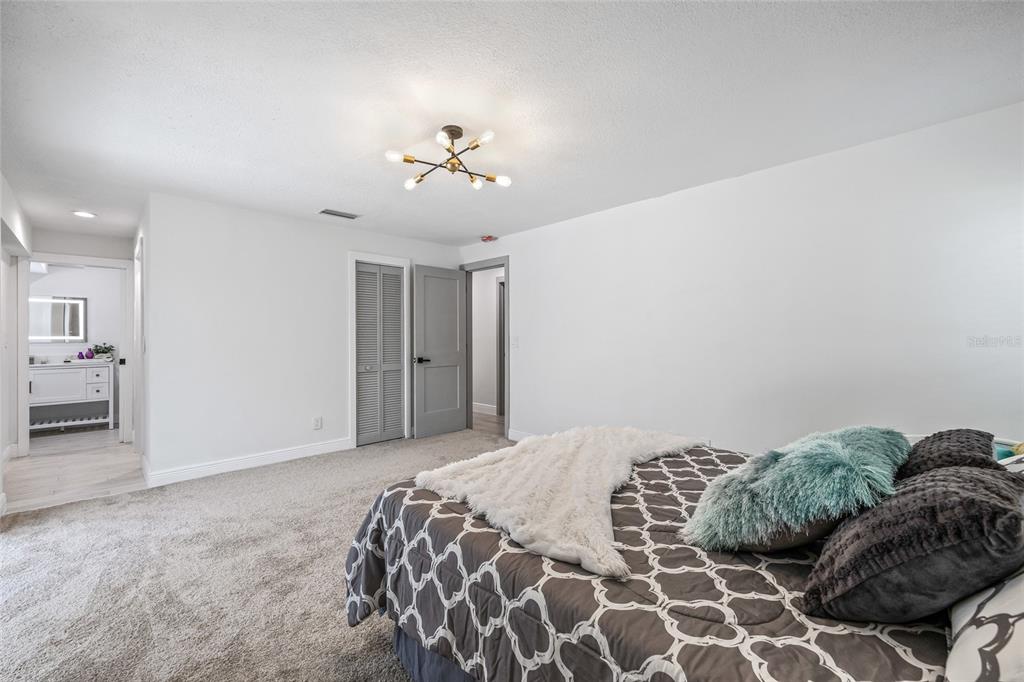 St Petersburg, Florida, 33705, United States, 4 Bedrooms Bedrooms, ,2 BathroomsBathrooms,Residential,For Sale,1919493