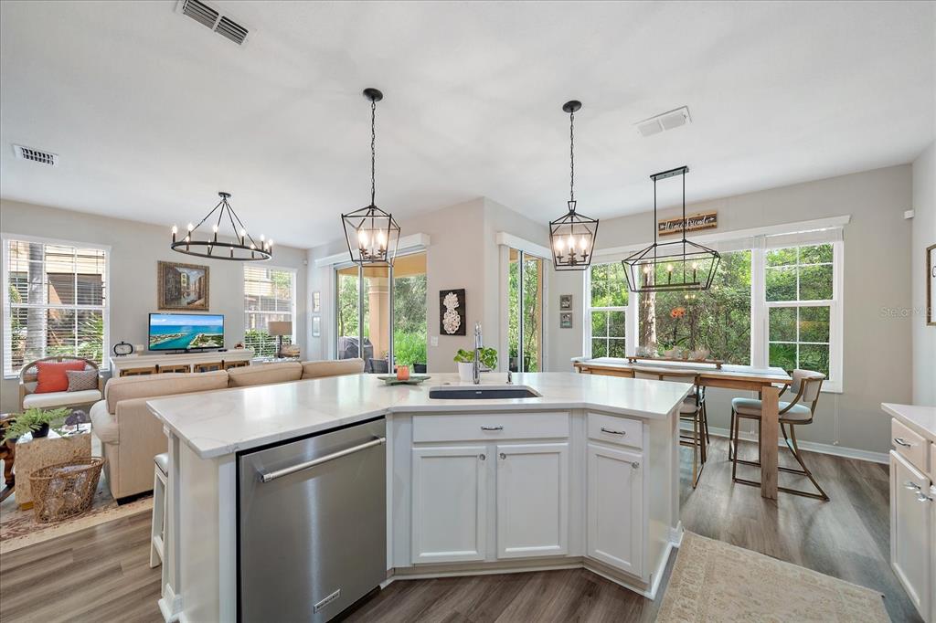 Sarasota, Florida, 34243, United States, 3 Bedrooms Bedrooms, ,3 BathroomsBathrooms,Residential,For Sale,1885250