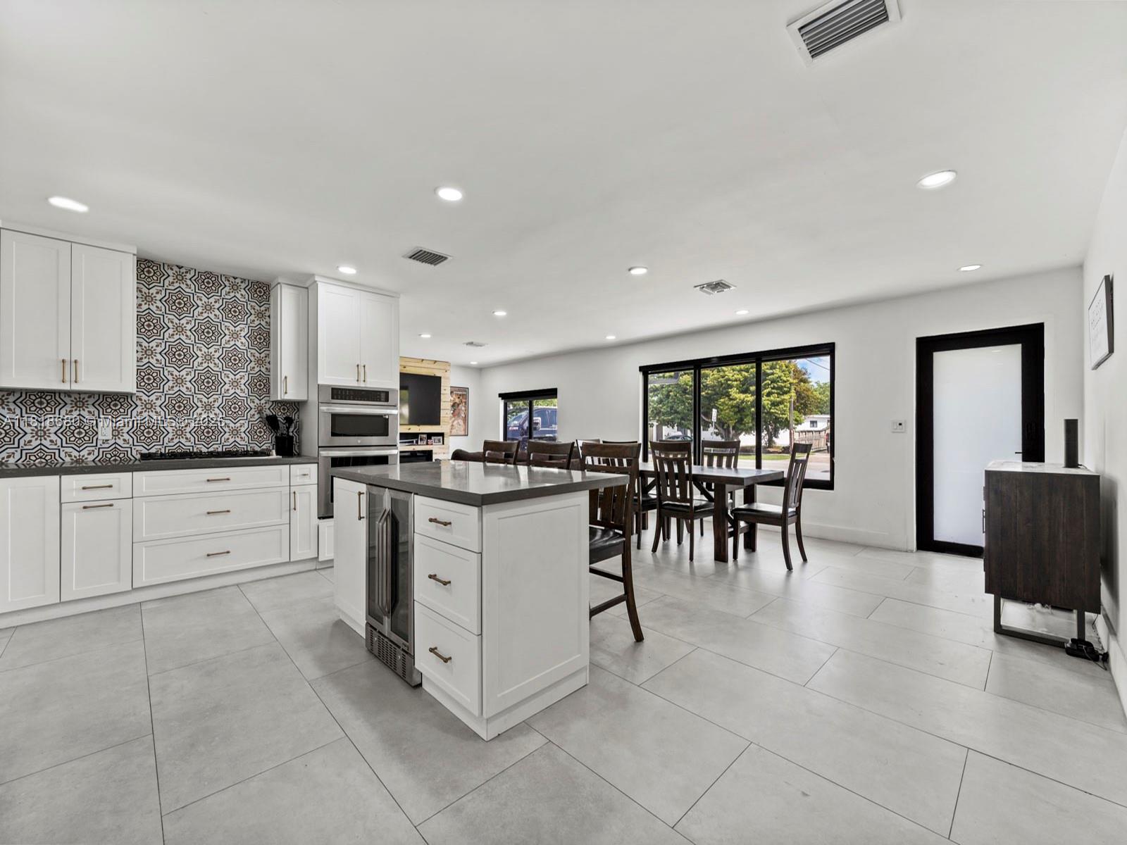 Miami, Florida, 33173, United States, 3 Bedrooms Bedrooms, ,2 BathroomsBathrooms,Residential,For Sale,1857432