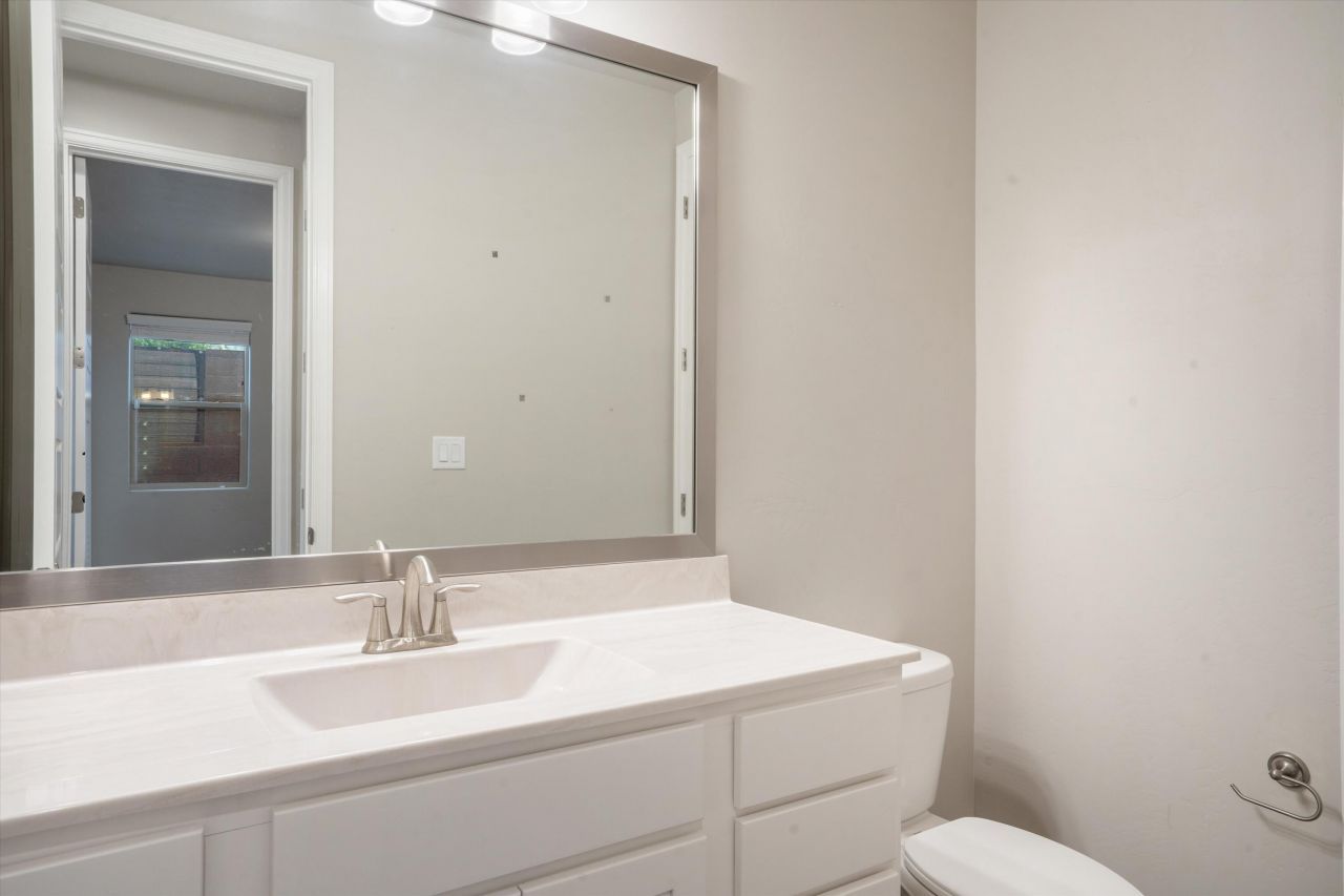 Rio Rancho, New Mexico, 87124, United States, 4 Bedrooms Bedrooms, ,4 BathroomsBathrooms,Residential,For Sale,1919636