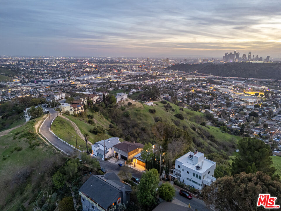 Los Angeles, California, 90065, United States, 3 Bedrooms Bedrooms, ,3 BathroomsBathrooms,Residential,For Sale,1939626