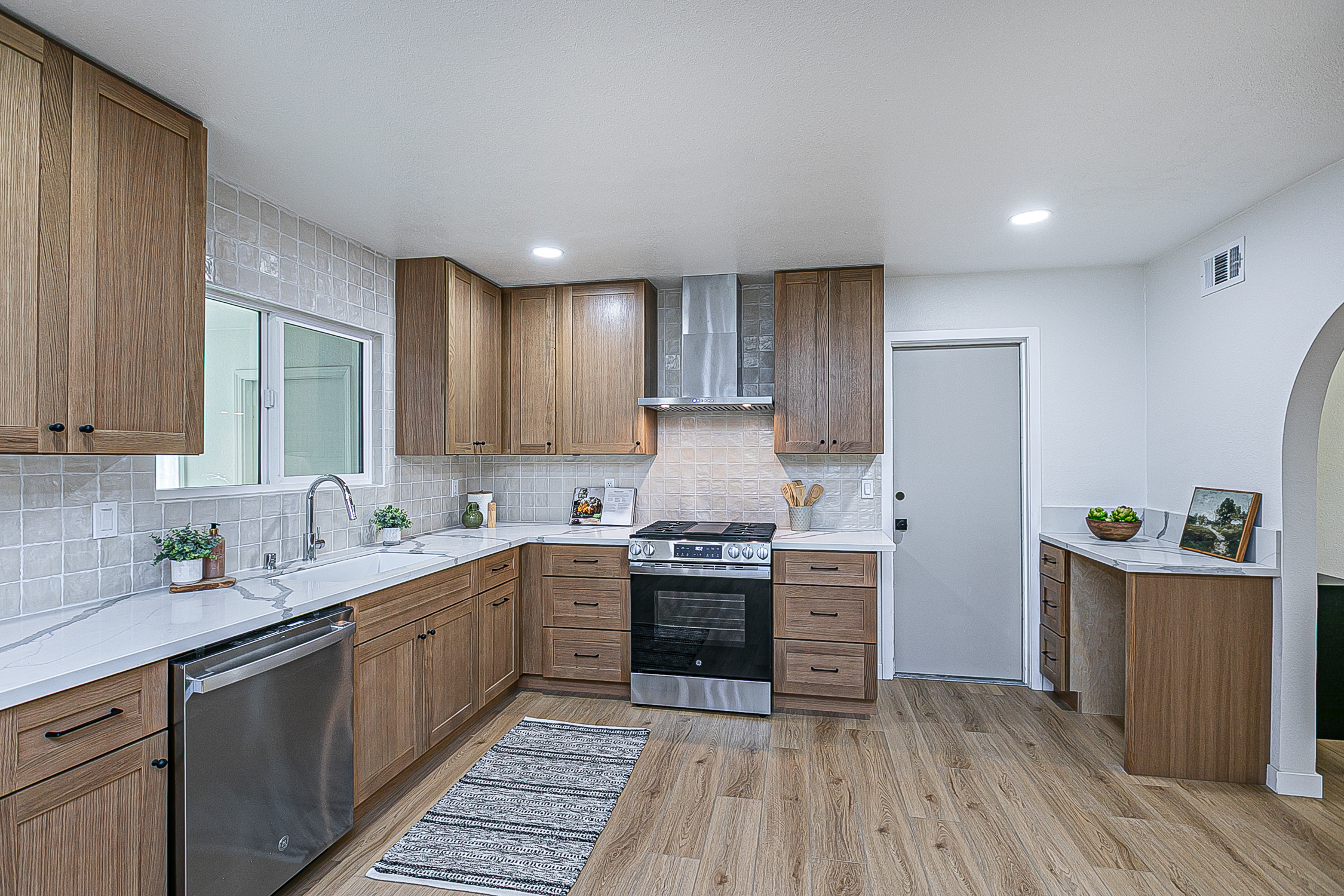 Lompoc, California, 93436, United States, 3 Bedrooms Bedrooms, ,3 BathroomsBathrooms,Residential,For Sale,1916947