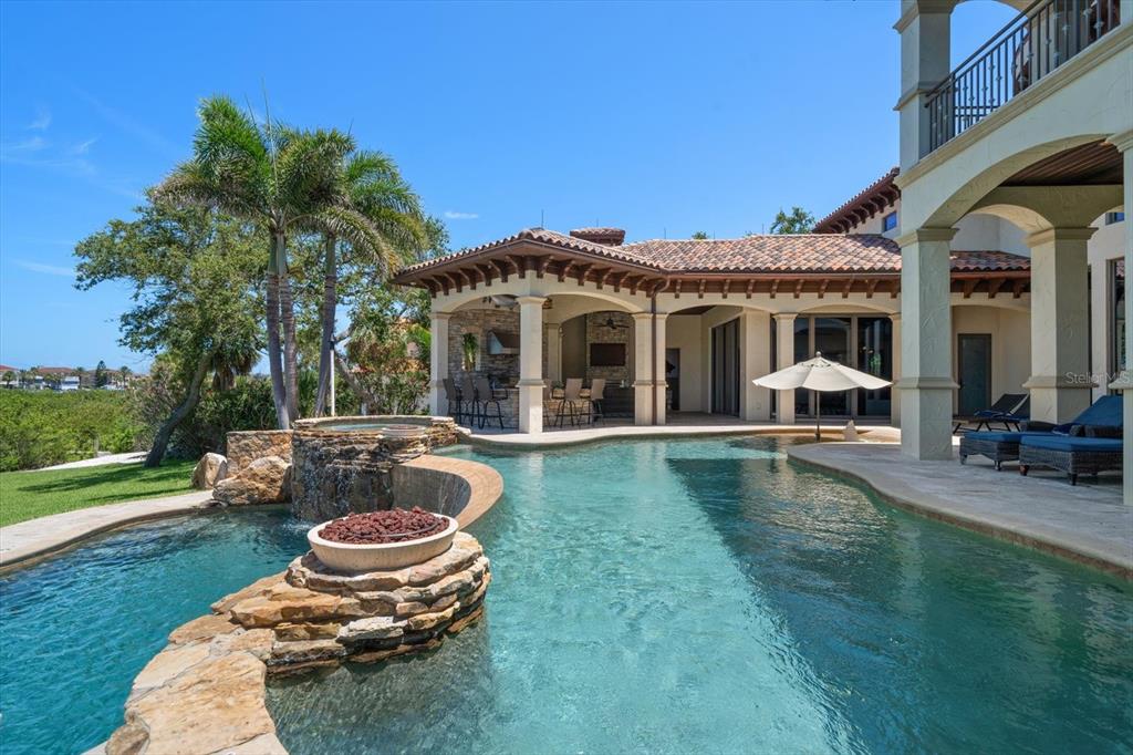 Largo, Florida, 33774, United States, 5 Bedrooms Bedrooms, ,7 BathroomsBathrooms,Residential,For Sale,1876225