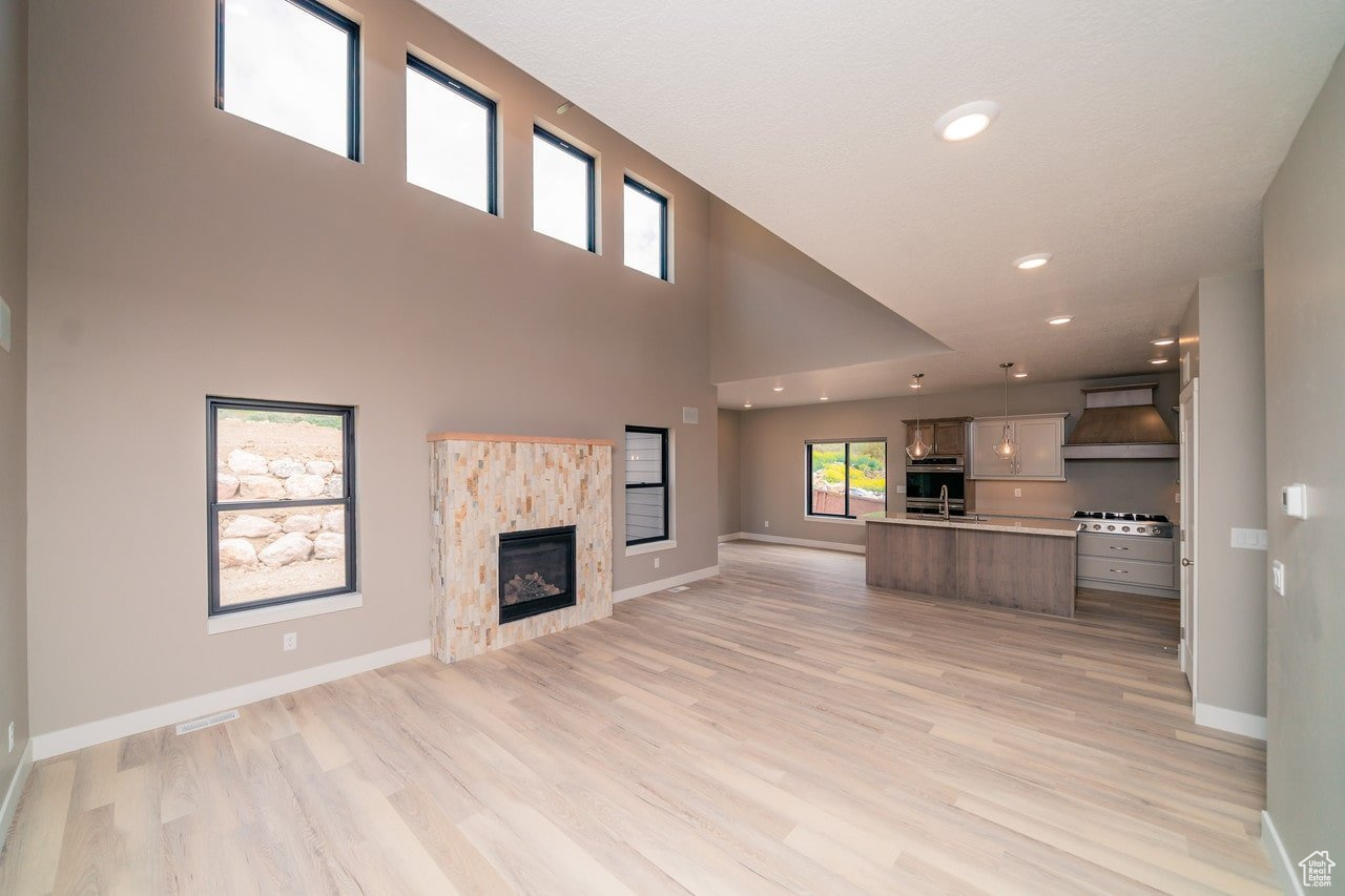North Logan, Utah, 84341, United States, 4 Bedrooms Bedrooms, ,3 BathroomsBathrooms,Residential,For Sale,1861267