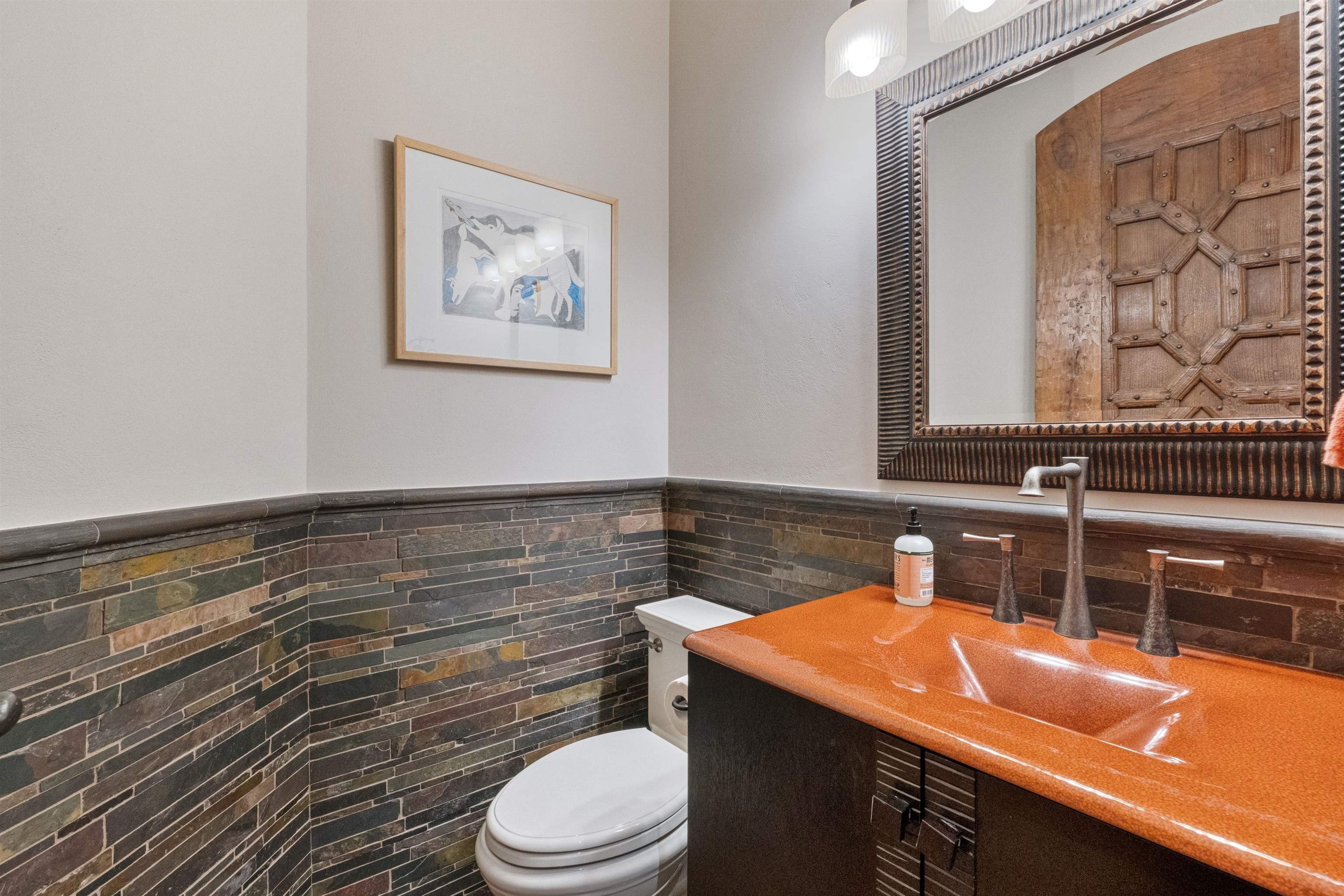 Lincoln, New Hampshire, 03251, United States, 7 Bedrooms Bedrooms, ,4 BathroomsBathrooms,Residential,For Sale,1983511