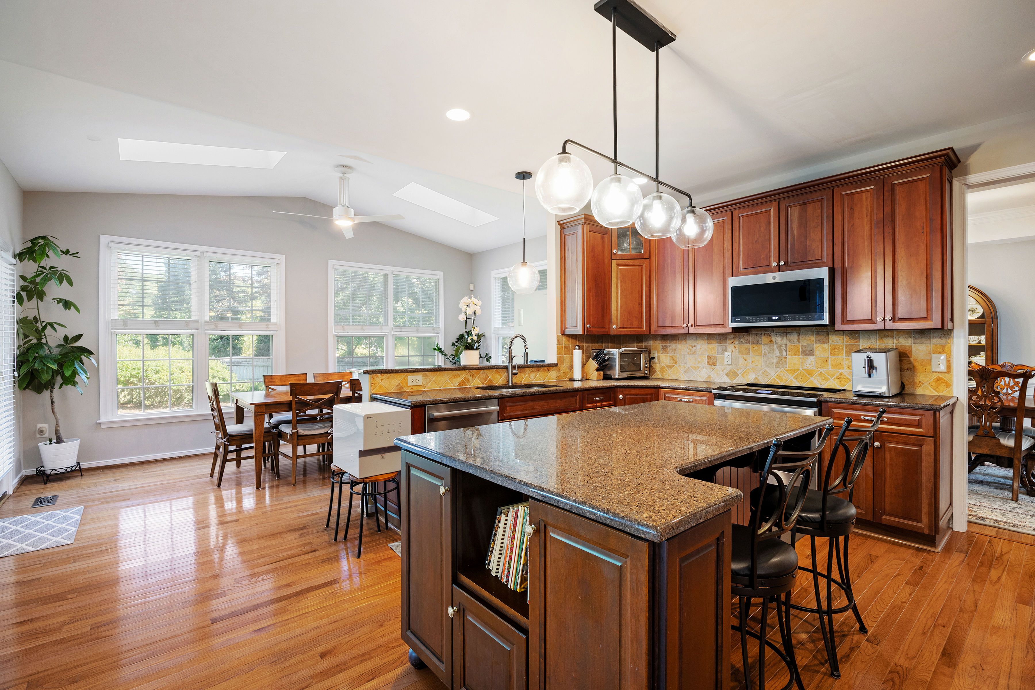  11812 Autumnwood Court, Glen Allen, VA 23059 - 物件實景