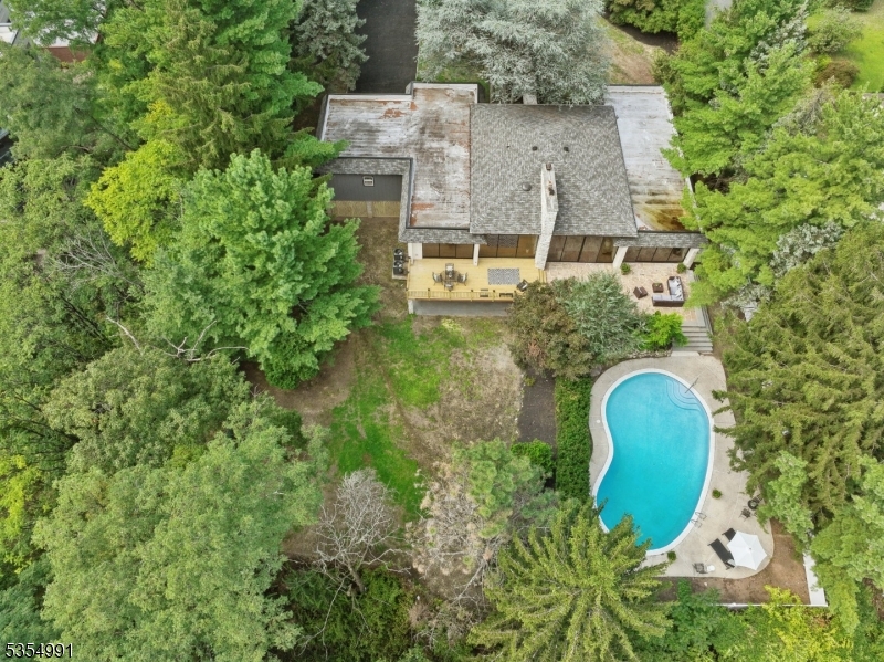 South Orange Village Twp., New Jersey, 07079, United States, 5 Bedrooms Bedrooms, ,4 BathroomsBathrooms,Residential,For Sale,1940447