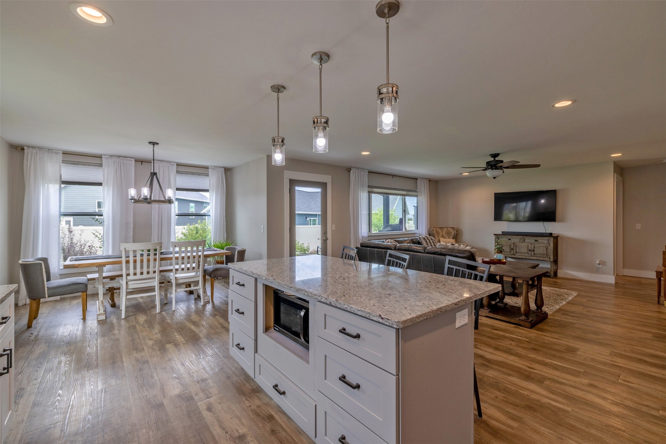 East Helena, Montana, 59635, United States, 4 Bedrooms Bedrooms, ,3 BathroomsBathrooms,Residential,For Sale,1916821