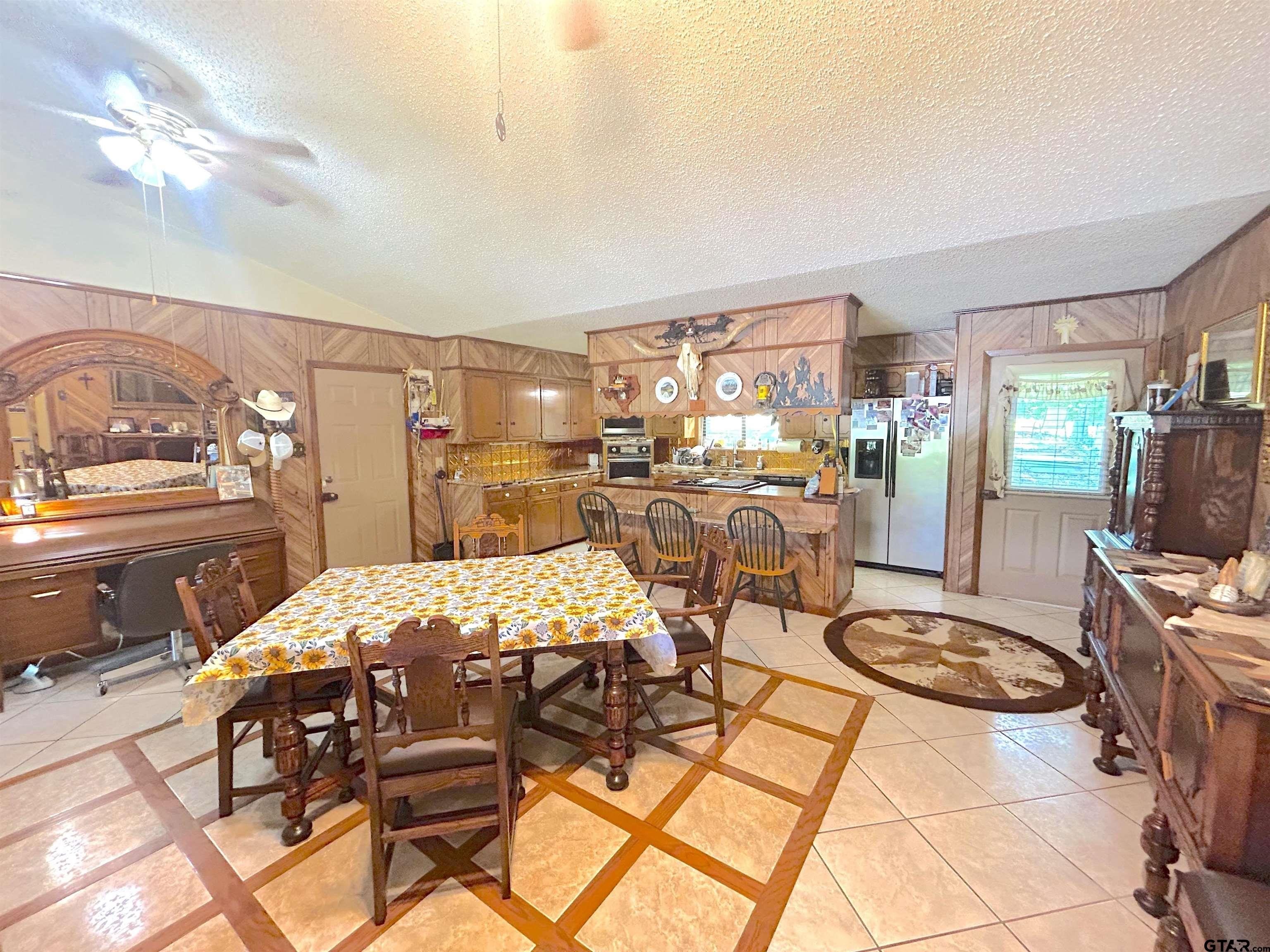 Frankston, Texas, 75763, United States, 3 Bedrooms Bedrooms, ,2 BathroomsBathrooms,Residential,For Sale,1924553