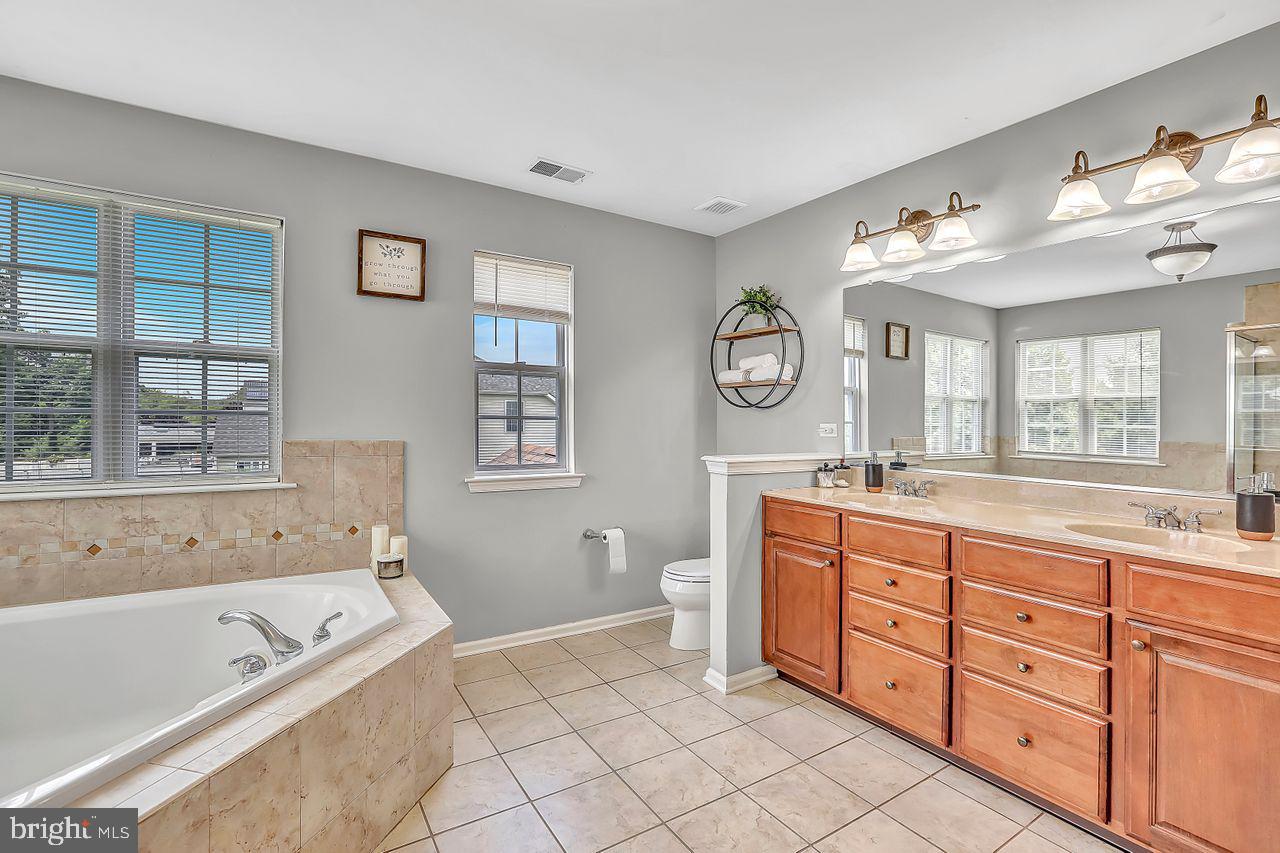 Berlin, New Jersey, 08009, United States, 4 Bedrooms Bedrooms, ,4 BathroomsBathrooms,Residential,For Sale,1839862