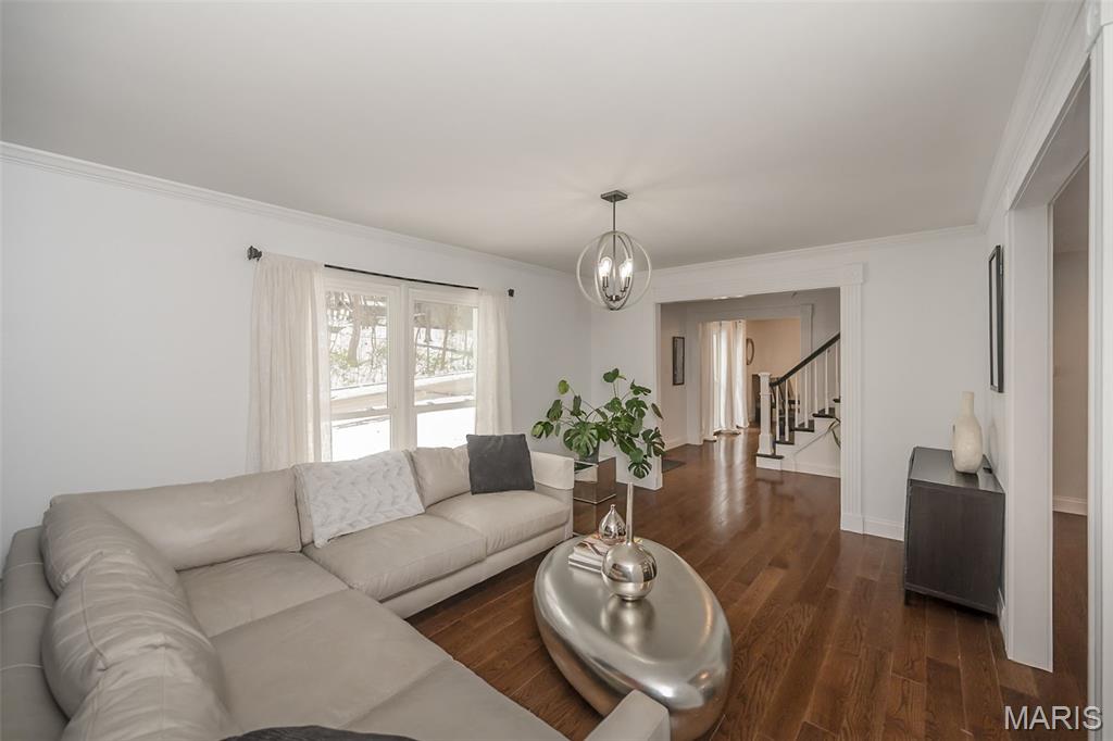 Chesterfield, Missouri, 63017, United States, 5 Bedrooms Bedrooms, ,4 BathroomsBathrooms,Residential,For Sale,2002009