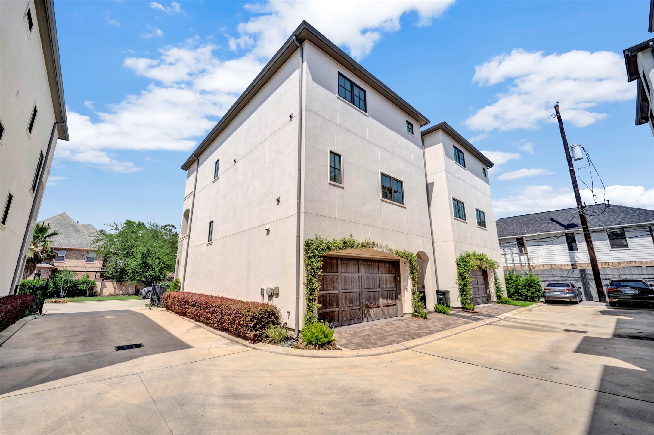Houston, Texas, 77055, United States, 3 Bedrooms Bedrooms, ,4 BathroomsBathrooms,Residential,For Sale,1866931