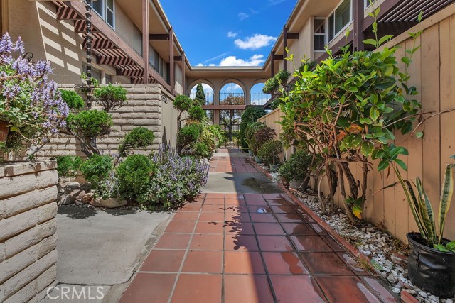 Ladera Heights, California, 90056, United States, 2 Bedrooms Bedrooms, ,3 BathroomsBathrooms,Residential,For Sale,1935924